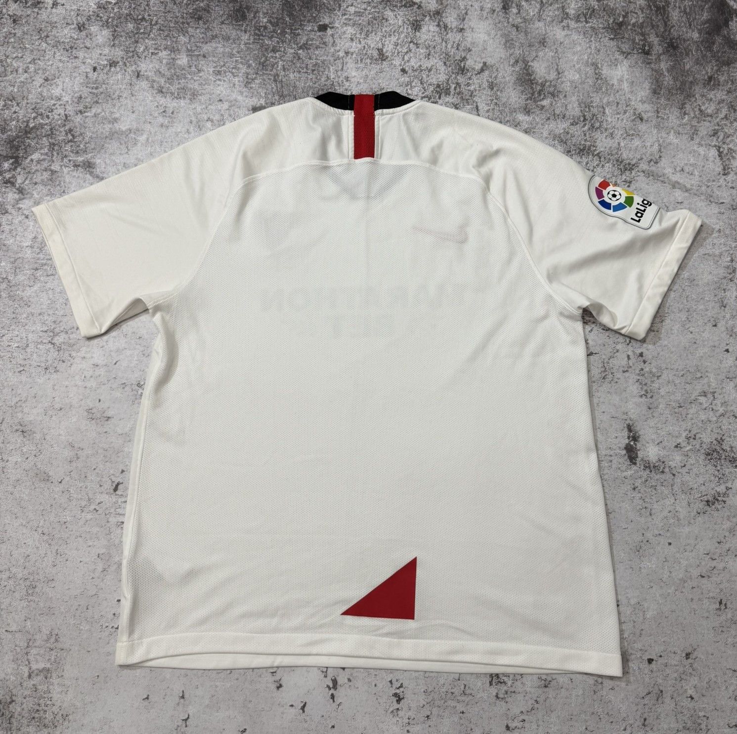 Nike SEVILLA 2019 2020 HOME FOOTBALL SHIRT SOCCER JERSEY NIKE XL Size US XL / EU 56 / 4 - 11 Thumbnail