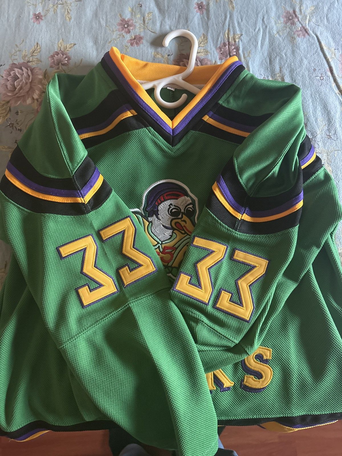 NHL Mighty ducks jersey, Goldberg #33 Size US S / EU 44-46 / 1 - 4 Thumbnail