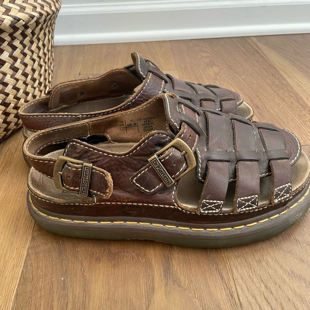 Dr martens sandals 90s 2025