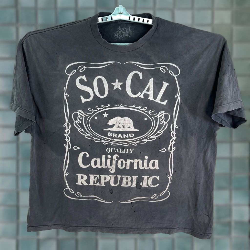 Vintage VINTAGE SO Cal Graphic T-Shirt Mens 3X Black Distressed Adventure Time Size US XXL / EU 58 / 5 - 1 Thumbnail