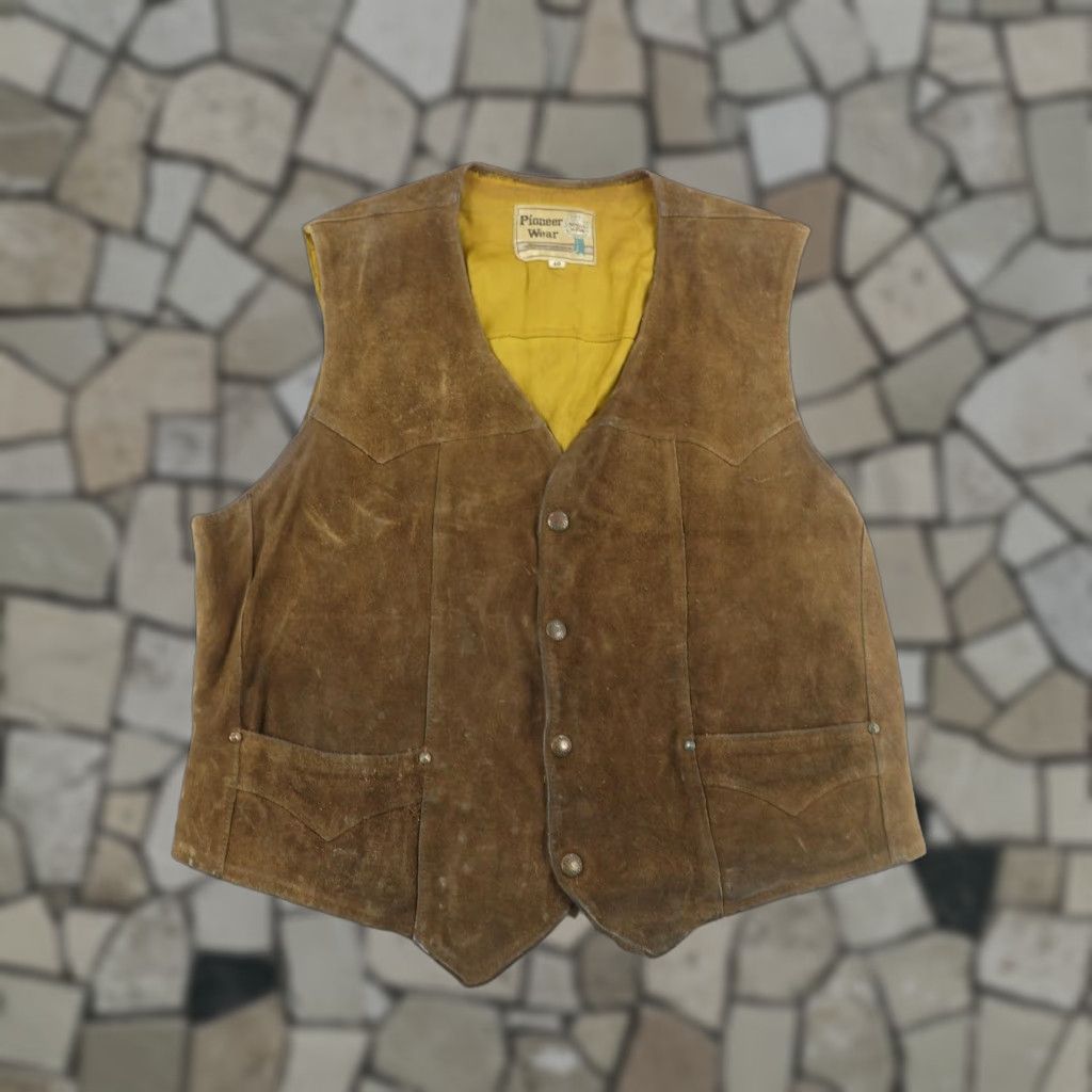 Vintage Vintage Pioneer Wear Vest Mens 40 Brown Suede Western Cowboy Leather Waistcoat ^ Size US XXS / EU 40 - 1 Thumbnail