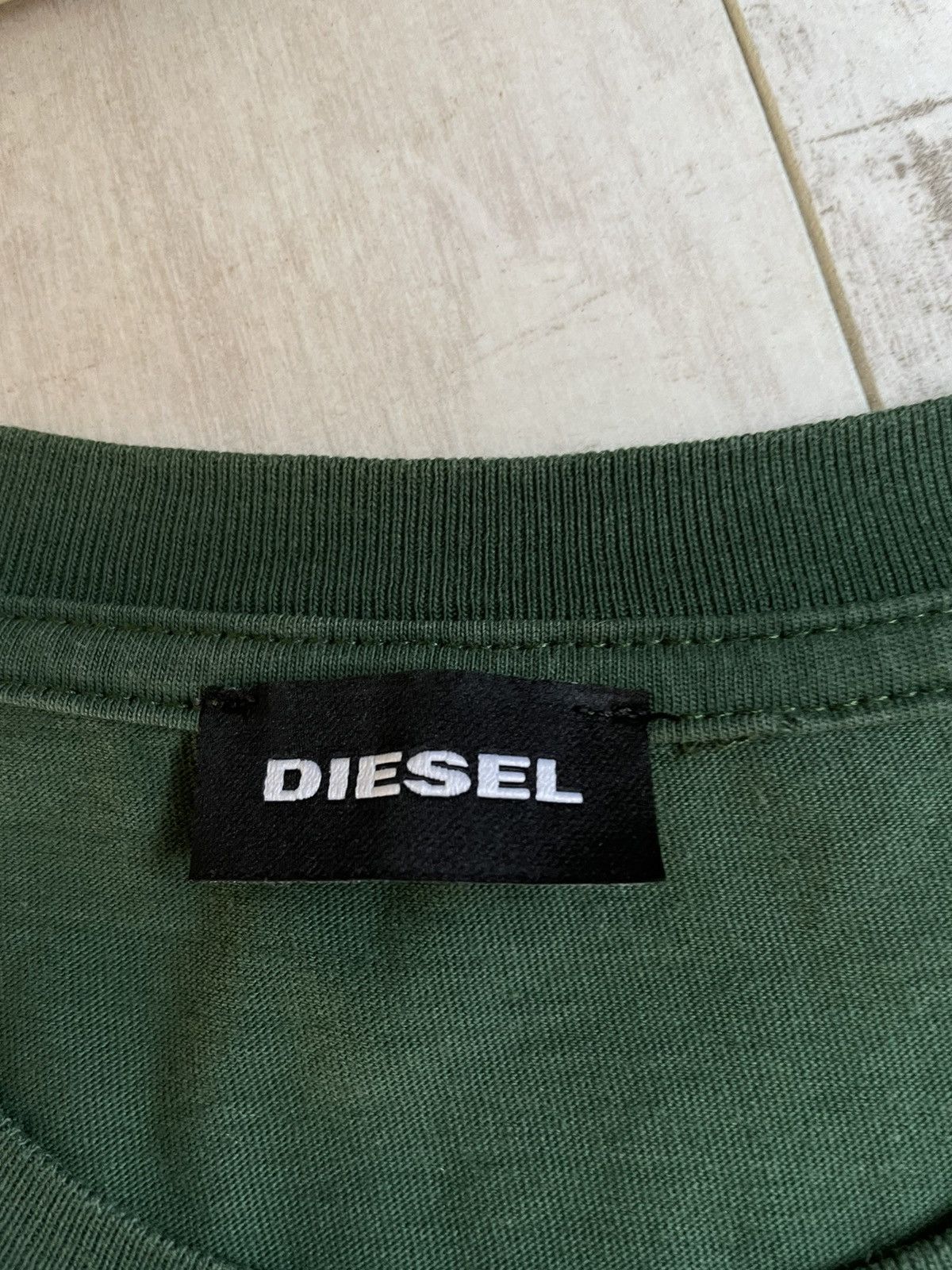 Diesel × Vintage Diesel Denim Division Y2K T-Shirt Vintage Knit Big Logo Size US L / EU 52-54 / 3 - 7 Thumbnail