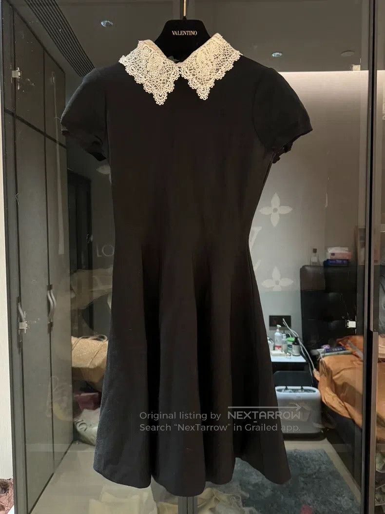 Valentino Valentino Heavy work dress little black dress Size S / US 4 / IT 40 - 3 Thumbnail