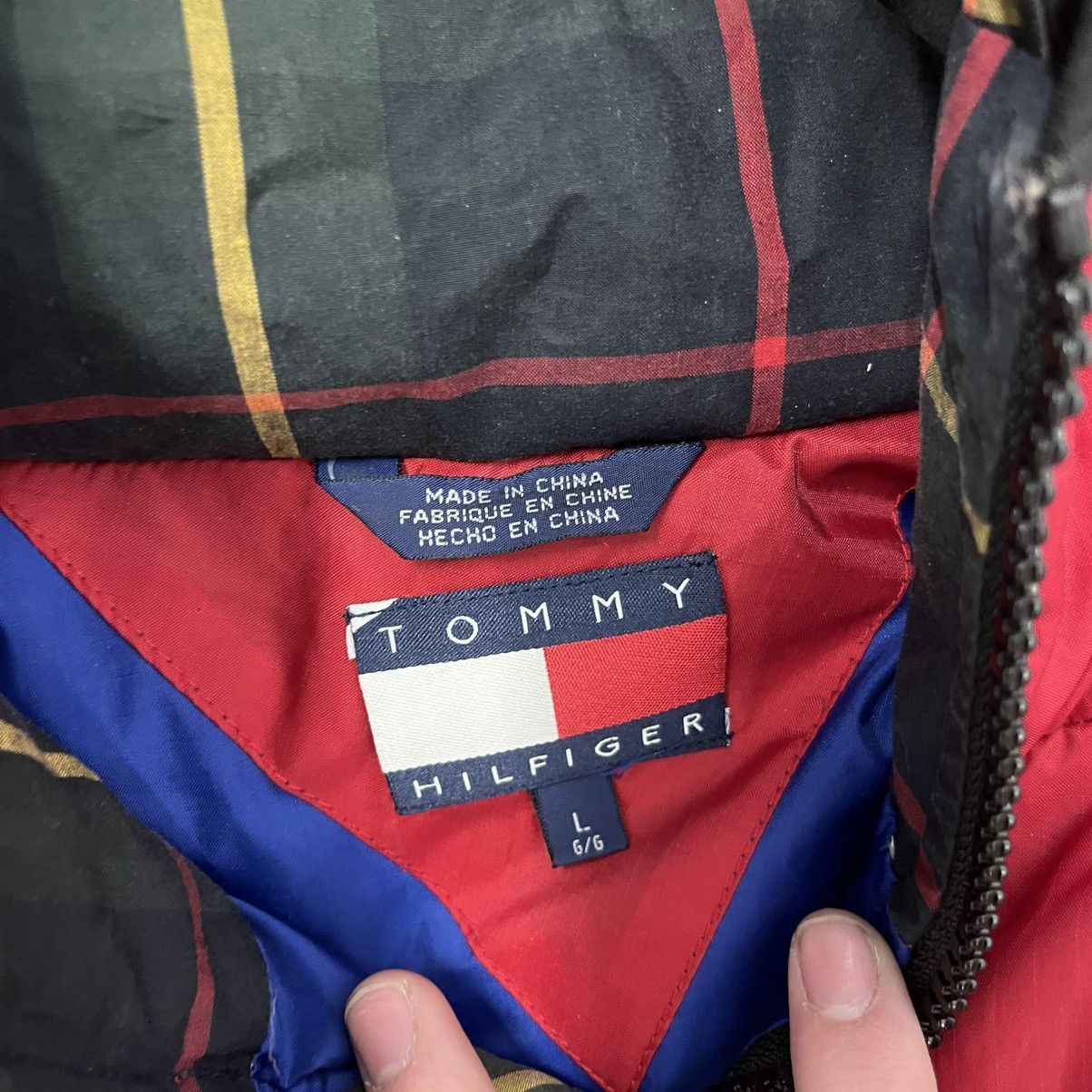 Tommy Hilfiger × Vintage Red Tommy Hilfiger Puffer Hoodie Zip Up Rare hoodie style L Size US L / EU 52-54 / 3 - 6 Thumbnail
