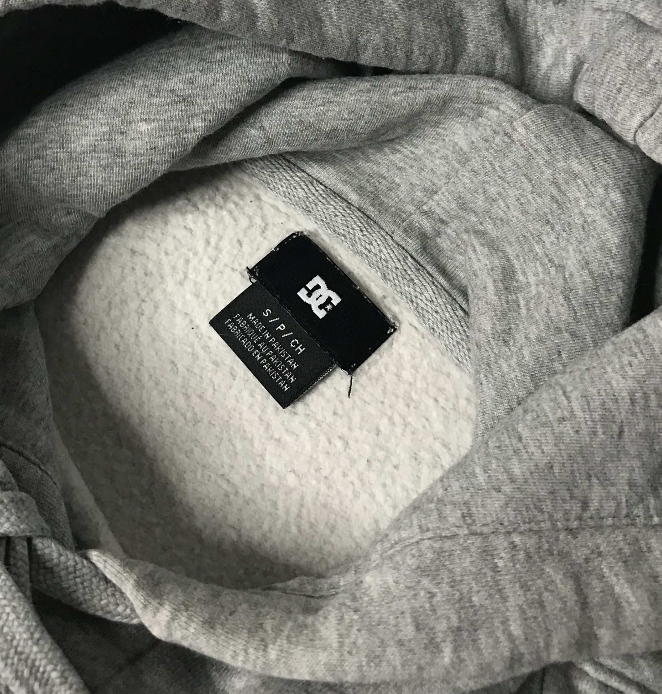 DC DC Shoes Mens Hoodie Pullover Sz S Gray Size US S / EU 44-46 / 1 - 7 Thumbnail