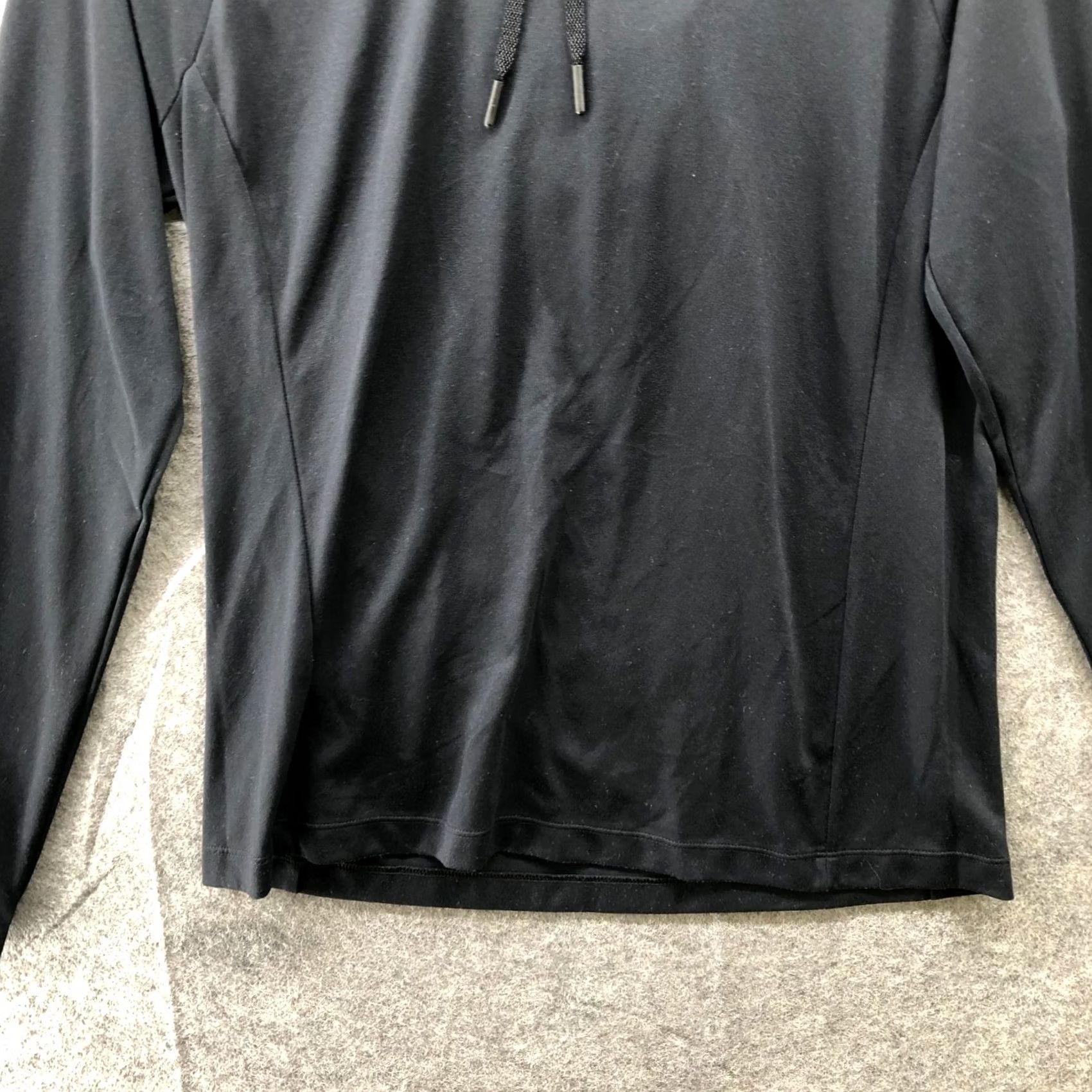Under Armour Under Armour HeatGear Long Sleeve Hooded T Shirt Womens M Black Activewear Pullover Running & Jogging Shirt Size M / US 6-8 / IT 42-44 - 4 Thumbnail