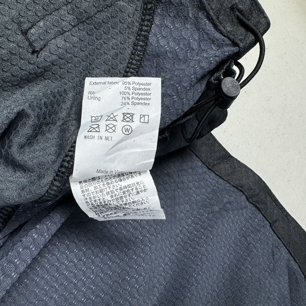 Oakley 🔥OAKLEY PERFORMANCE FIT SURVIVAL LIGHT ZIPPER JACKET Size US M / EU 48-50 / 2 - 14 Thumbnail