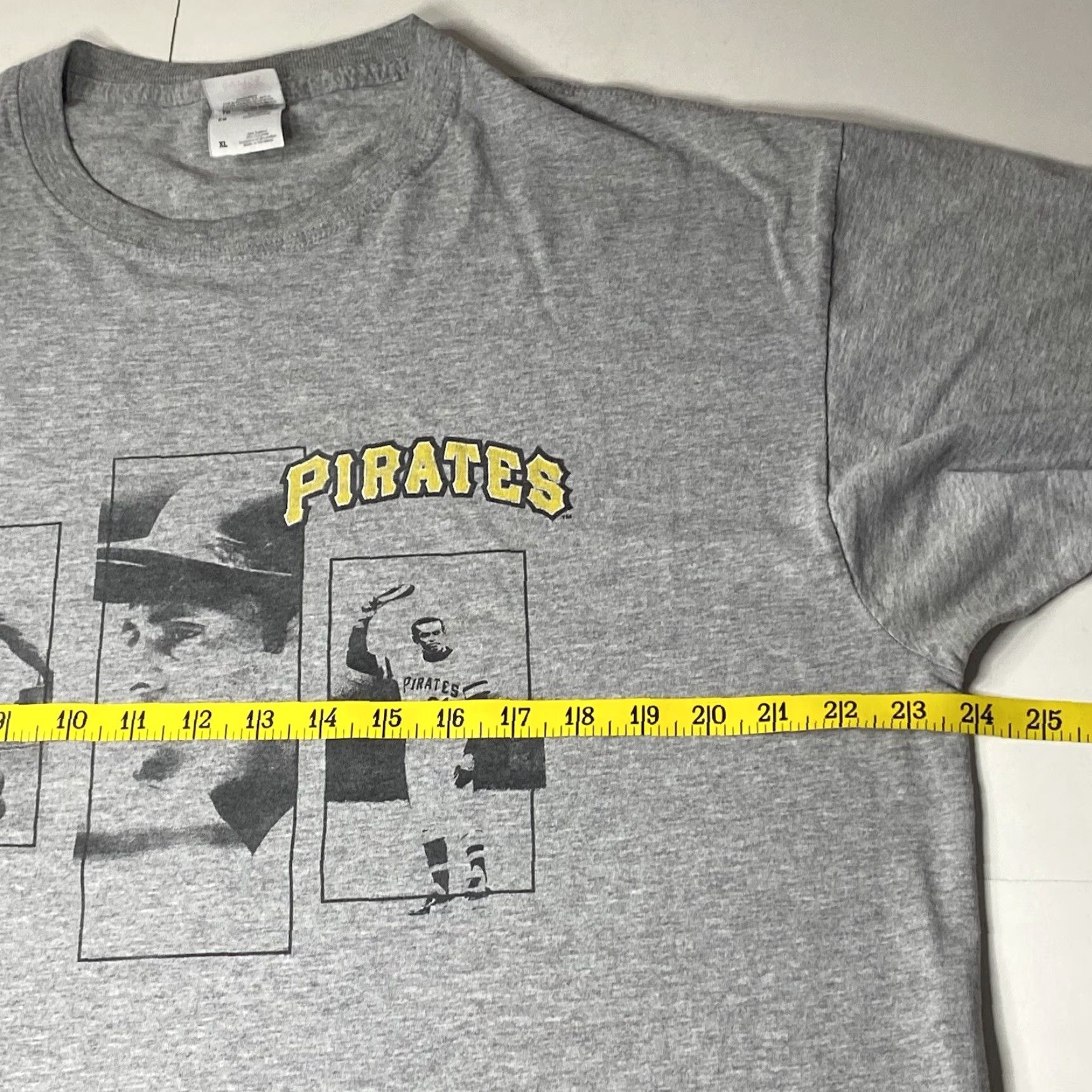 Fruit Of The Loom VINTAGE 90’s T Shirt XL Pirates MLB Roberto Clemente Baseball Fruit of the Loom Gray Men Short Sleeve Crew Neck Regular Size US XL / EU 56 / 4 - 5 Thumbnail