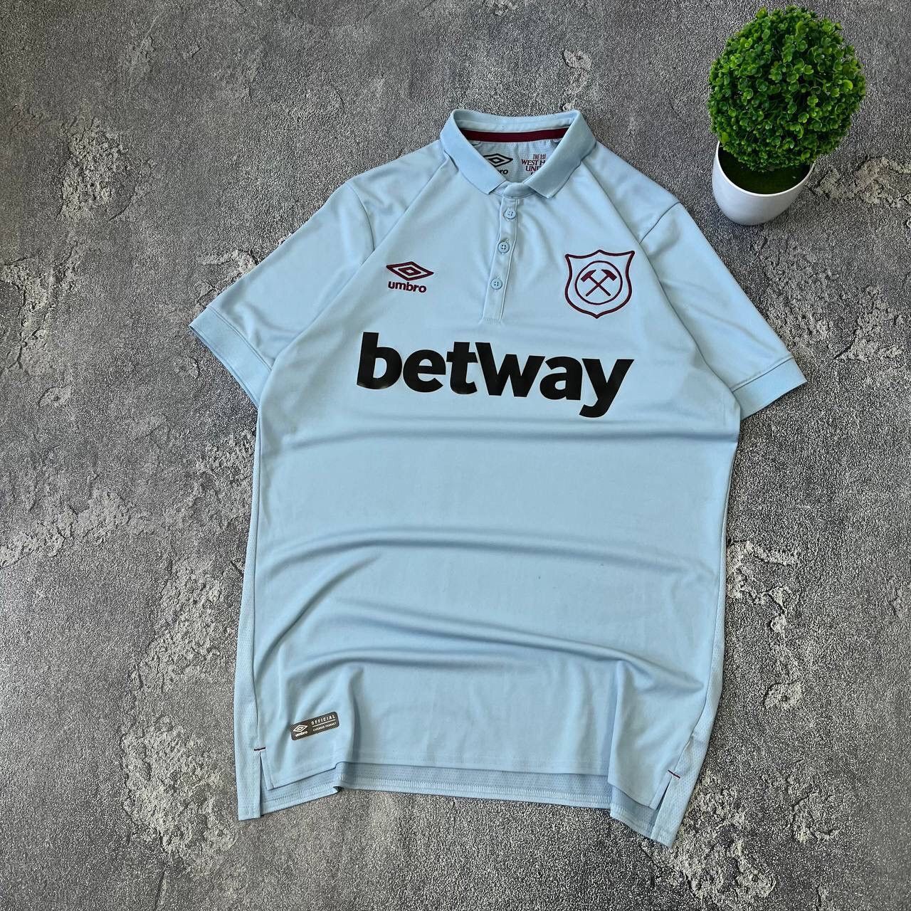 Umbro West Ham United Football T-Shirtt 2017/2018 3 Trikot Size M Size US M / EU 48-50 / 2 - 18 Thumbnail