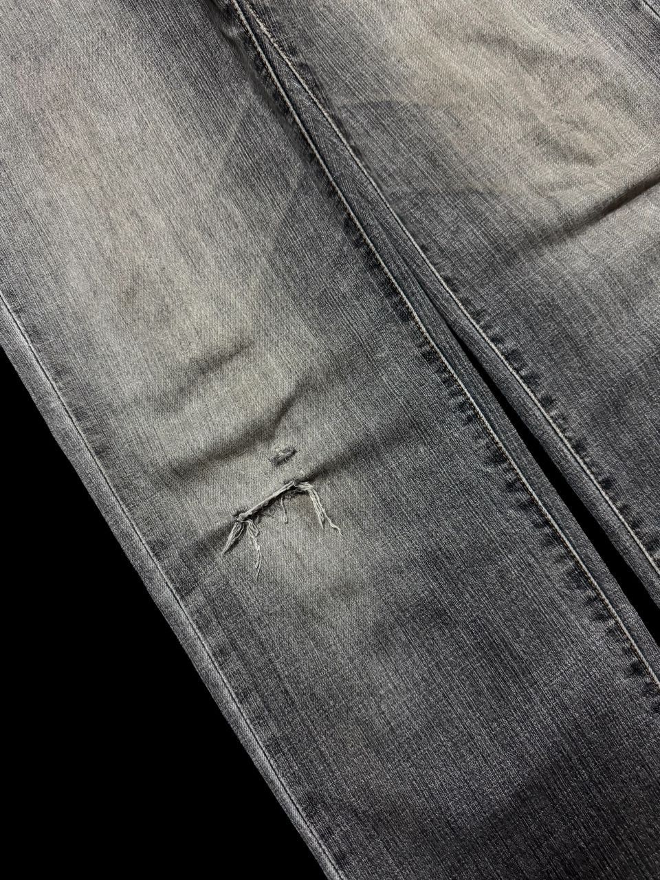 Wrangler Vintage 90s Archive Wrangler Mudwash Distressed Ripped Jean Size US 31 - 8 Thumbnail