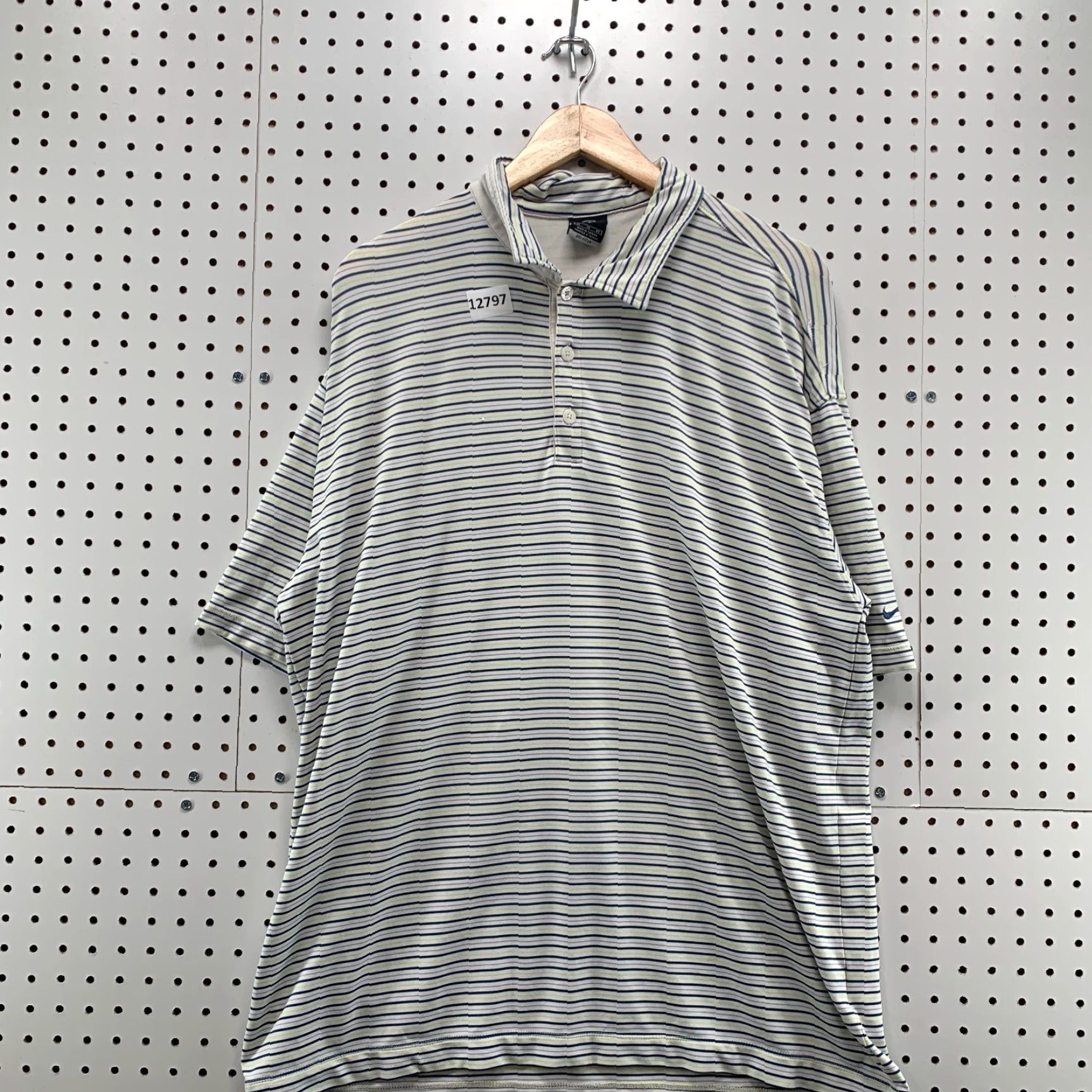 Nike VINTAGE Nike Golf Dri-Fit Mens Short Sleeved Black Blue Yellow Striped Polo Size XL Size US XL / EU 56 / 4 - 2 Thumbnail