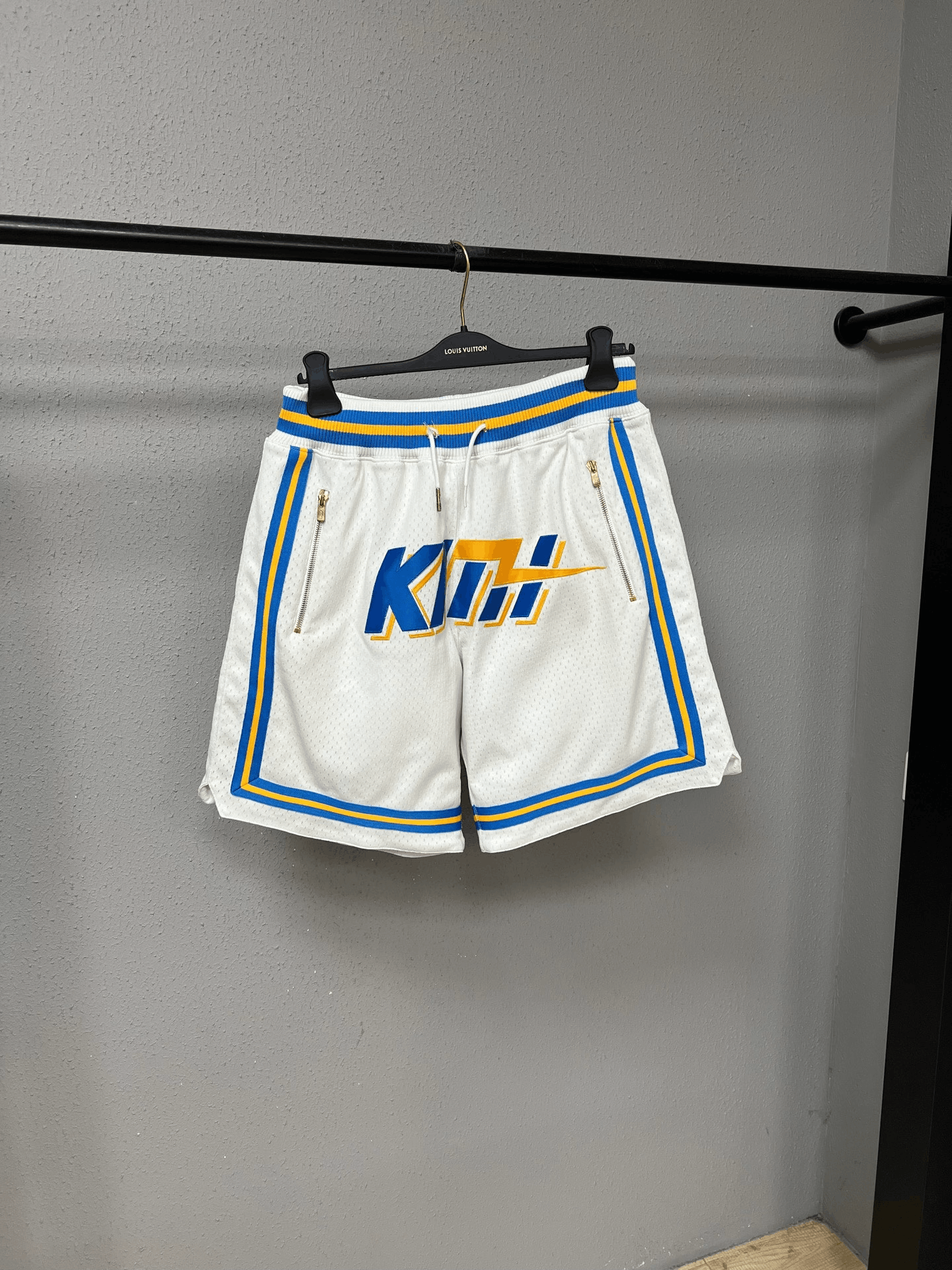 Kith Kith Collab Shorts 32 Men Size US 32 / EU 48 - 1 Thumbnail