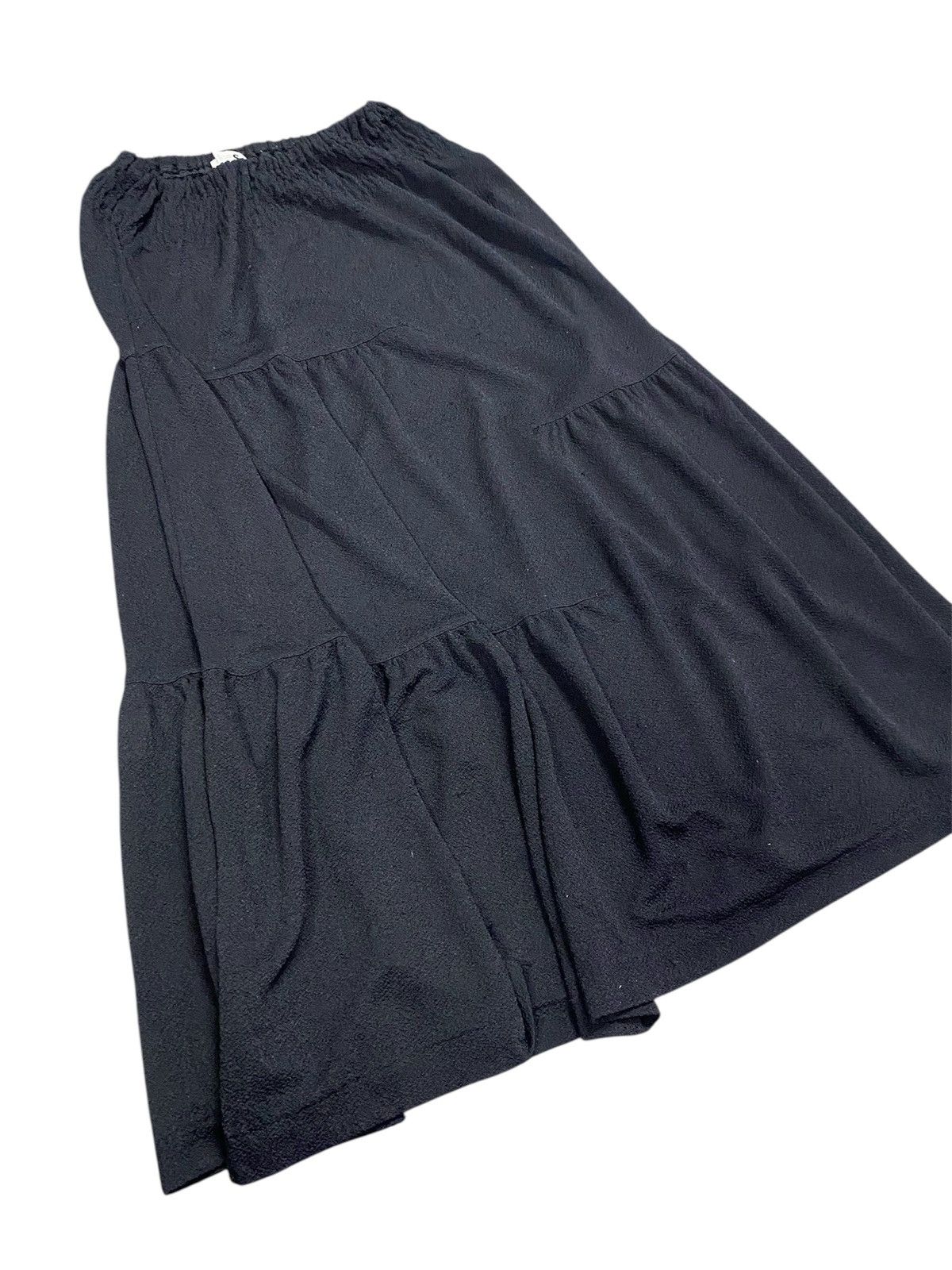 Issey Miyake Vintage ISSEY MIYAKE JAPAN. BLACK POLY GATHER FLARE SKIRT Size 23" - 2 Thumbnail