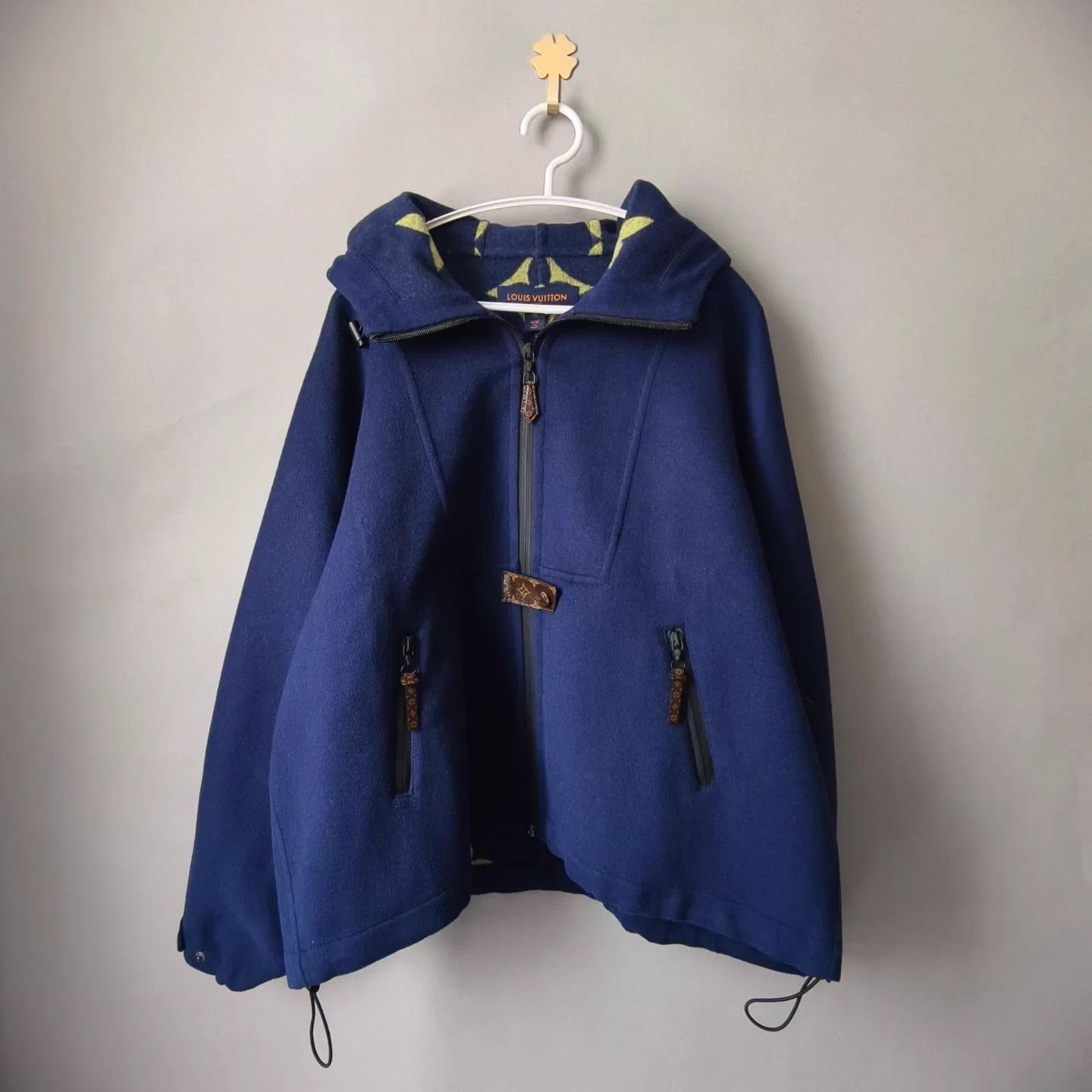 Louis Vuitton Louis Vuitton blue lining allover print wool cloak Size XS / US 0-2 / IT 36-38 - 1 Thumbnail