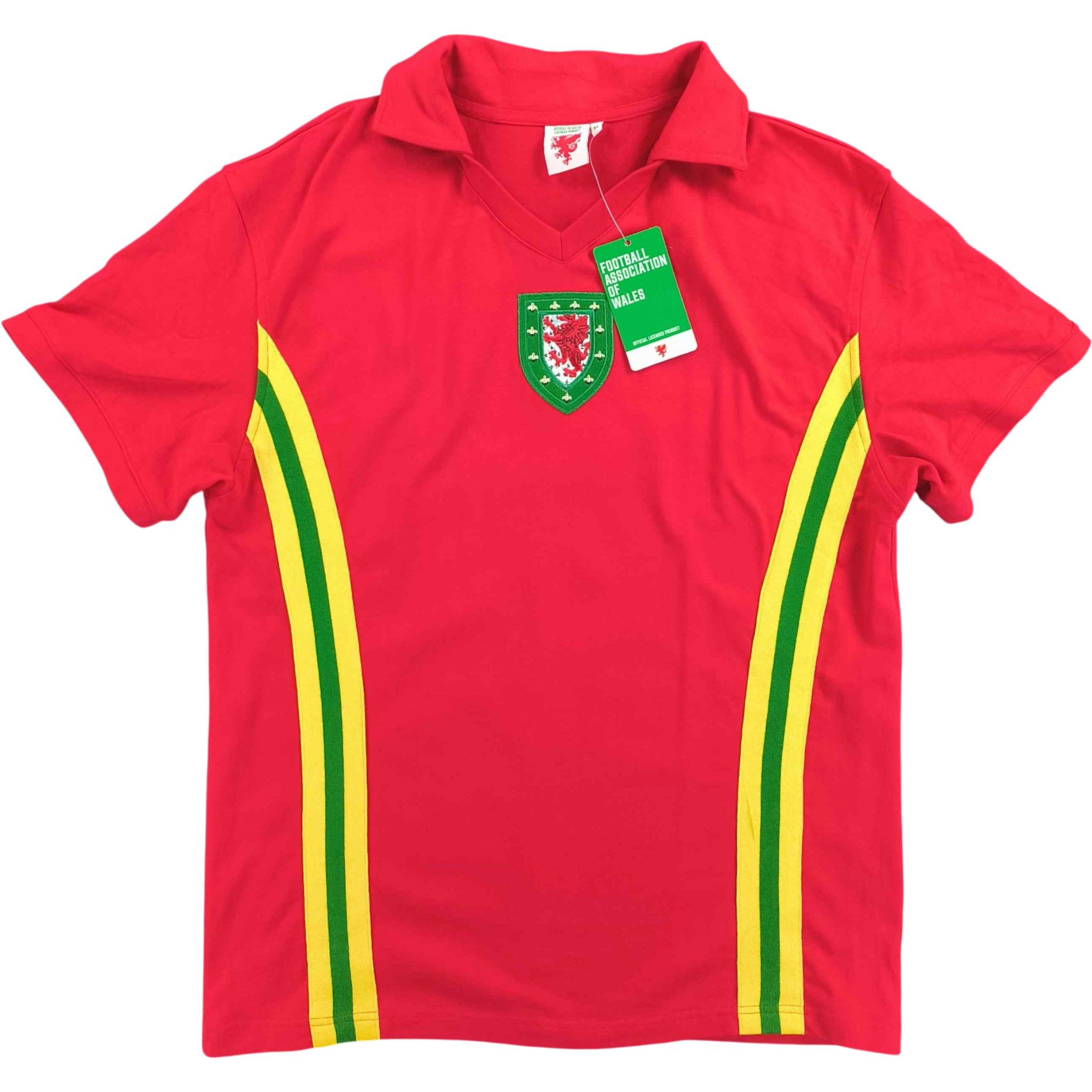 Other NEW Wales 1976 home retro (BNWT) football jersey size XL Size US XL / EU 56 / 4 - 1 Thumbnail