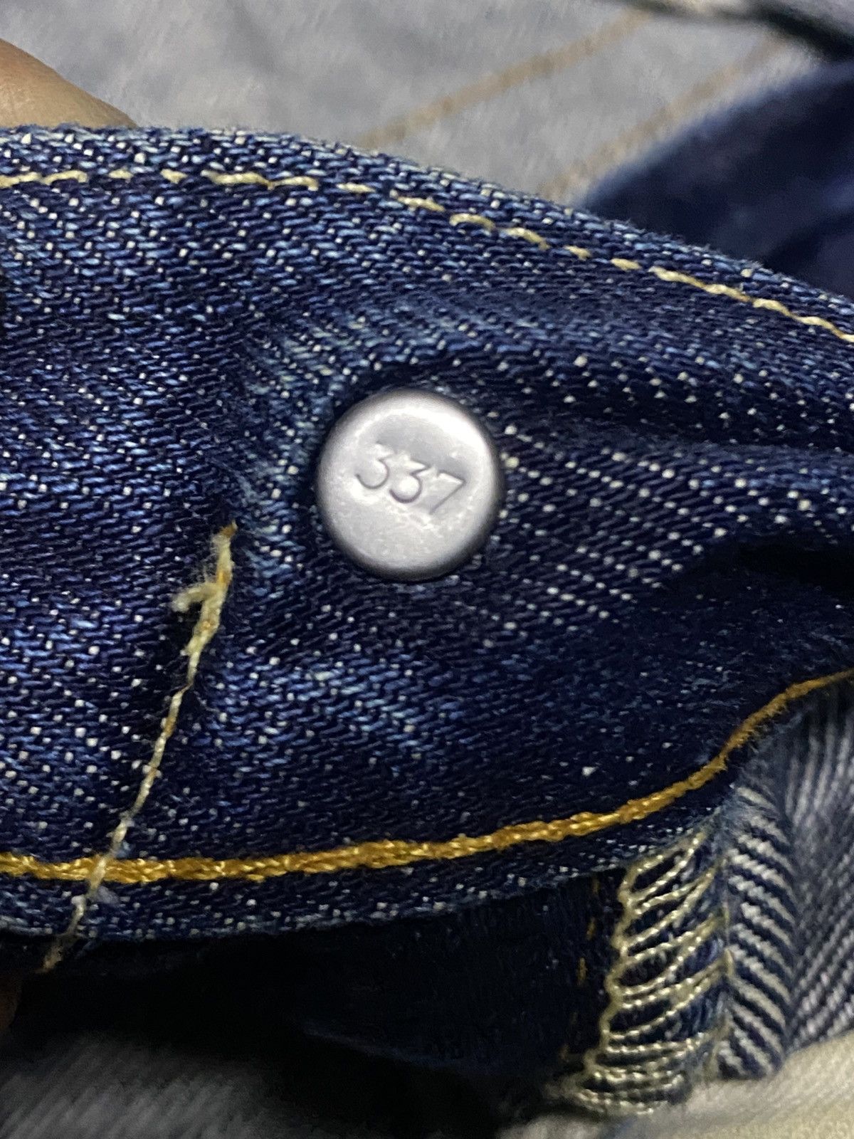 Levi's Vintage Clothing LVC 501 xx BigE ButtonFly Twist Leg Selvedge Repair Jeans Size US 32 / EU 48 - 13 Thumbnail