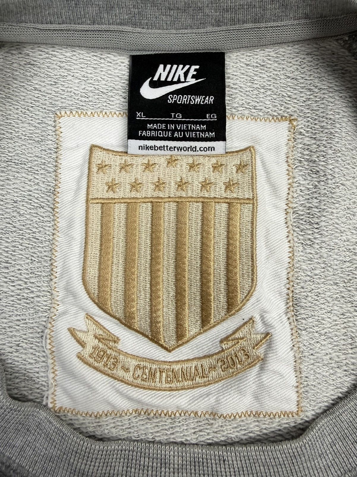Nike RARE NIKE United States Soccer Sweatshirt Vintage Streerwear Size US XL / EU 56 / 4 - 13 Thumbnail
