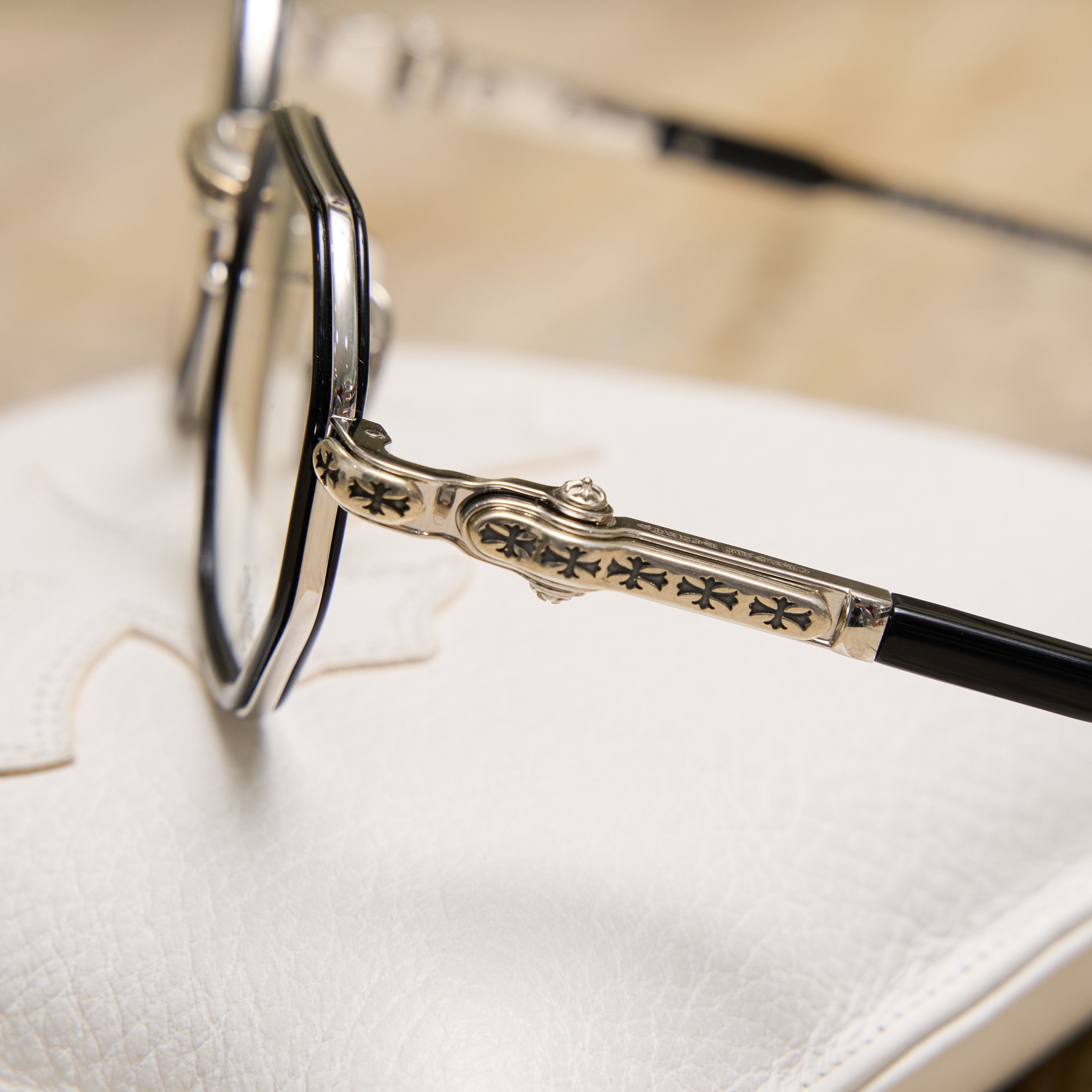 Chrome Hearts CHROME HEARTS TATTERS Size ONE SIZE - 6 Thumbnail