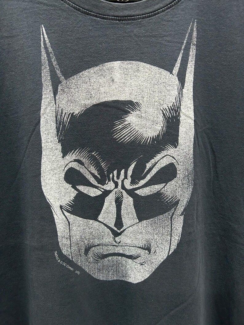 DC Comics Vintage 2000s Batman tshirt size L Size US L / EU 52-54 / 3 - 3 Thumbnail