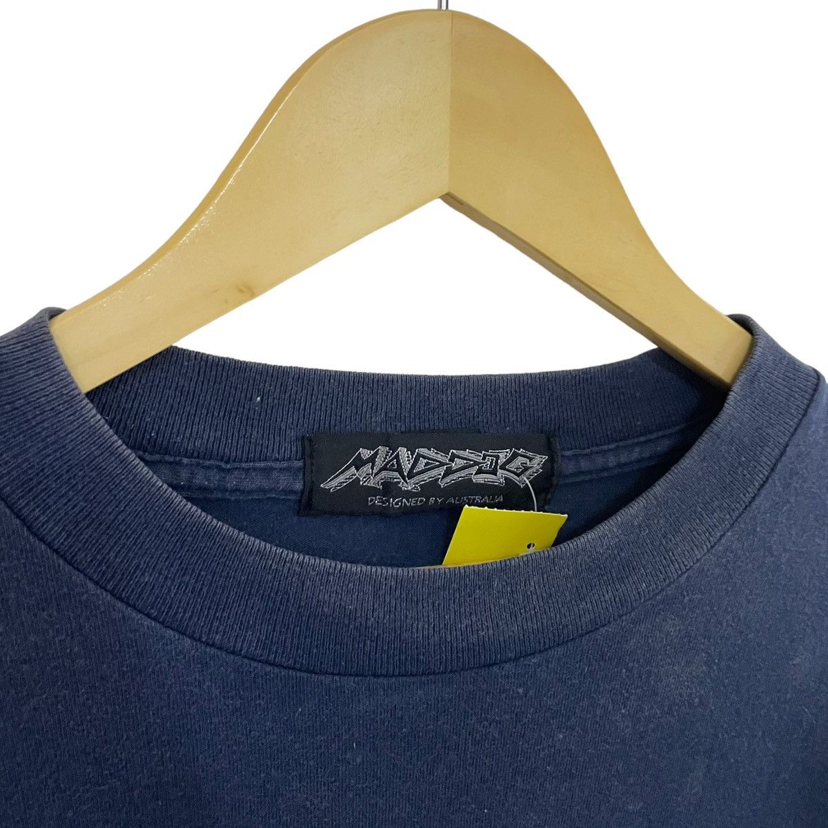 Mambo × Quicksilver Vintage 90' Maddog Surfing Tshirt Australia Size US L / EU 52-54 / 3 - 6 Thumbnail