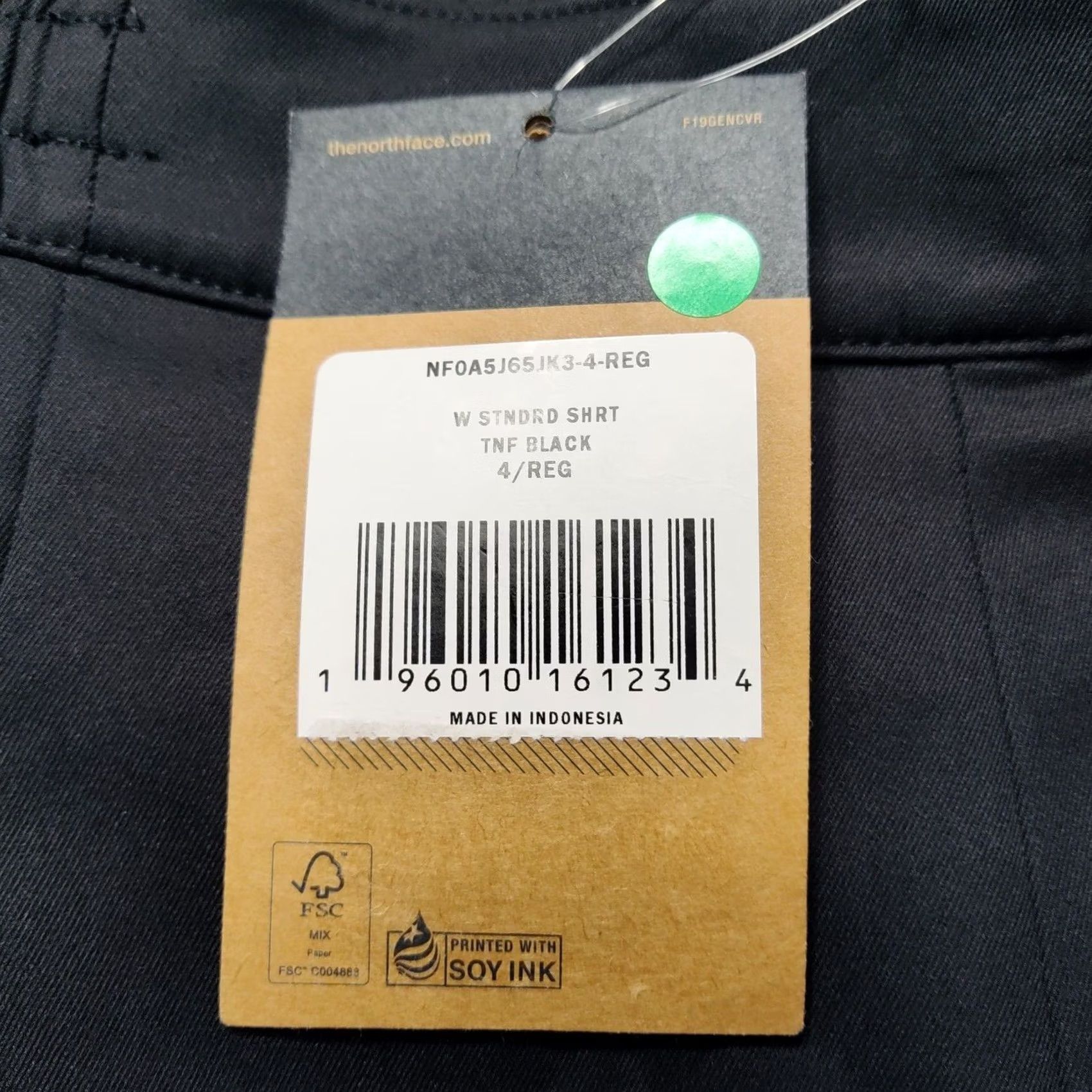 The North Face THE NORTH FACE Women Shorts Black Size 4 4" Side Zip Athletic Activewear NEW Size 27" / US 4 / IT 40 - 7 Thumbnail
