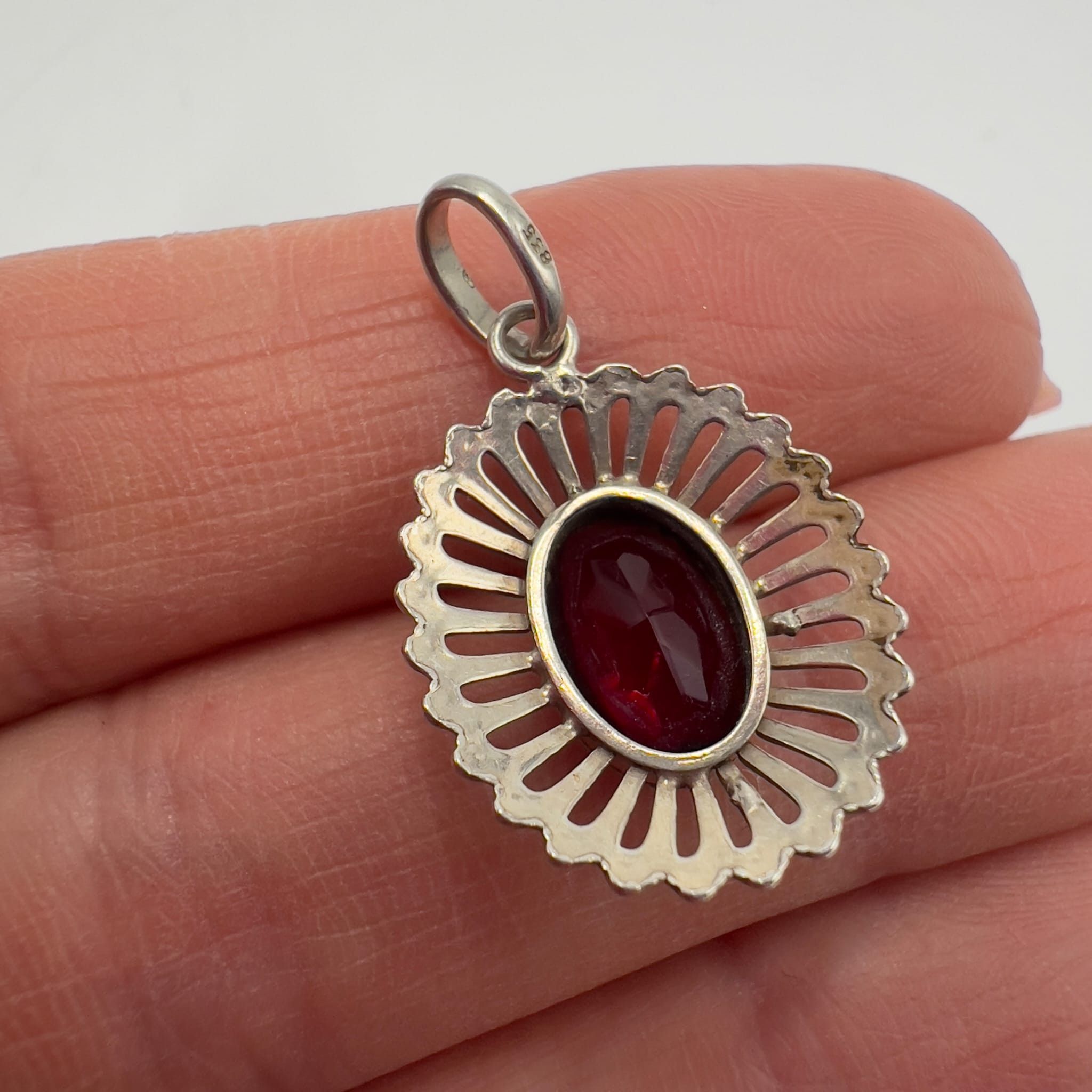 Vintage Vintage 835 Silver Pendant with Red Oval Glass Stone 1.46 g Size ONE SIZE - 5 Thumbnail