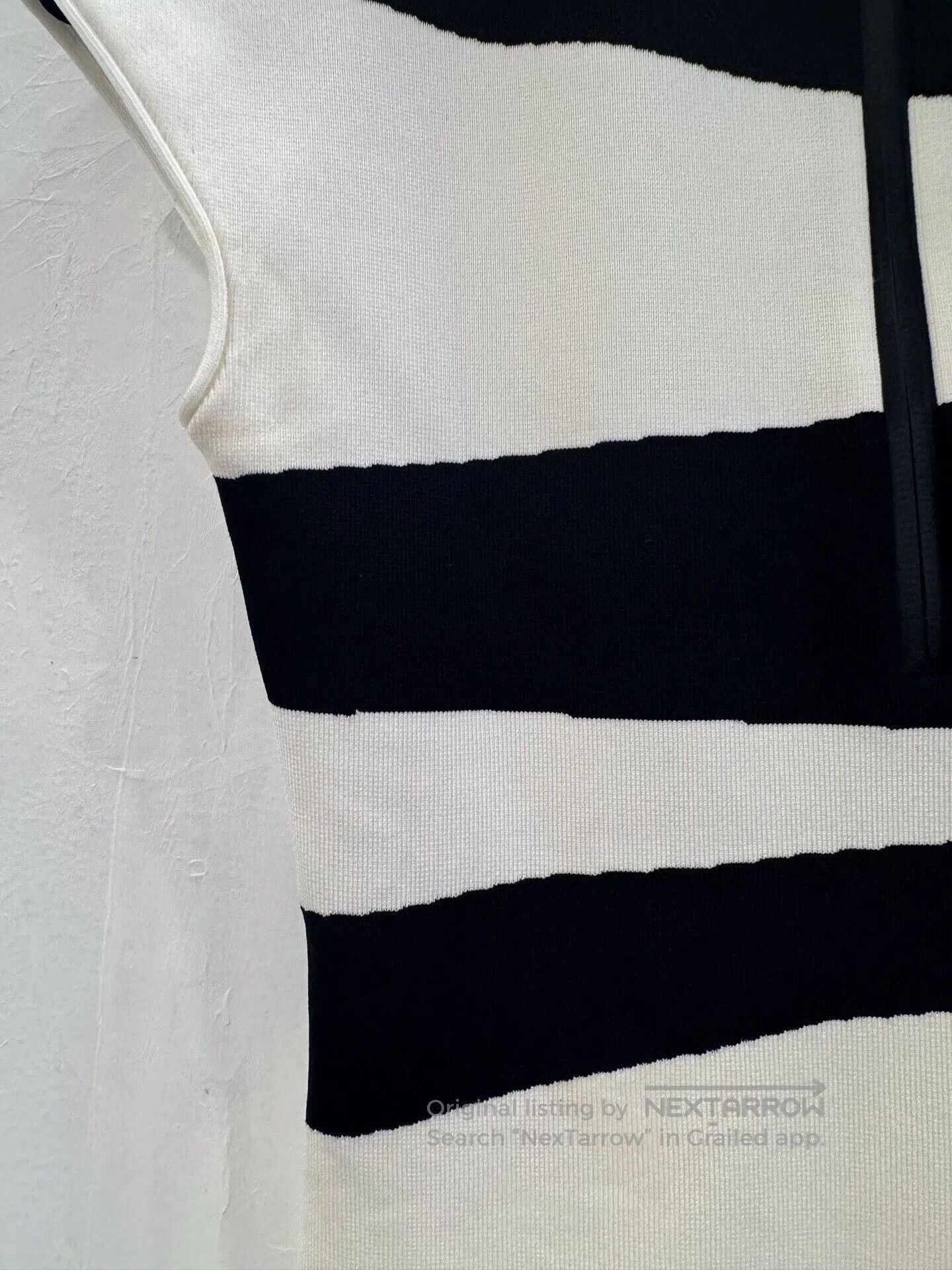 Louis Vuitton Louis Vuitton Black White Irregular Stripe Sleeveless Knit. Size XS / US 0-2 / IT 36-38 - 5 Thumbnail