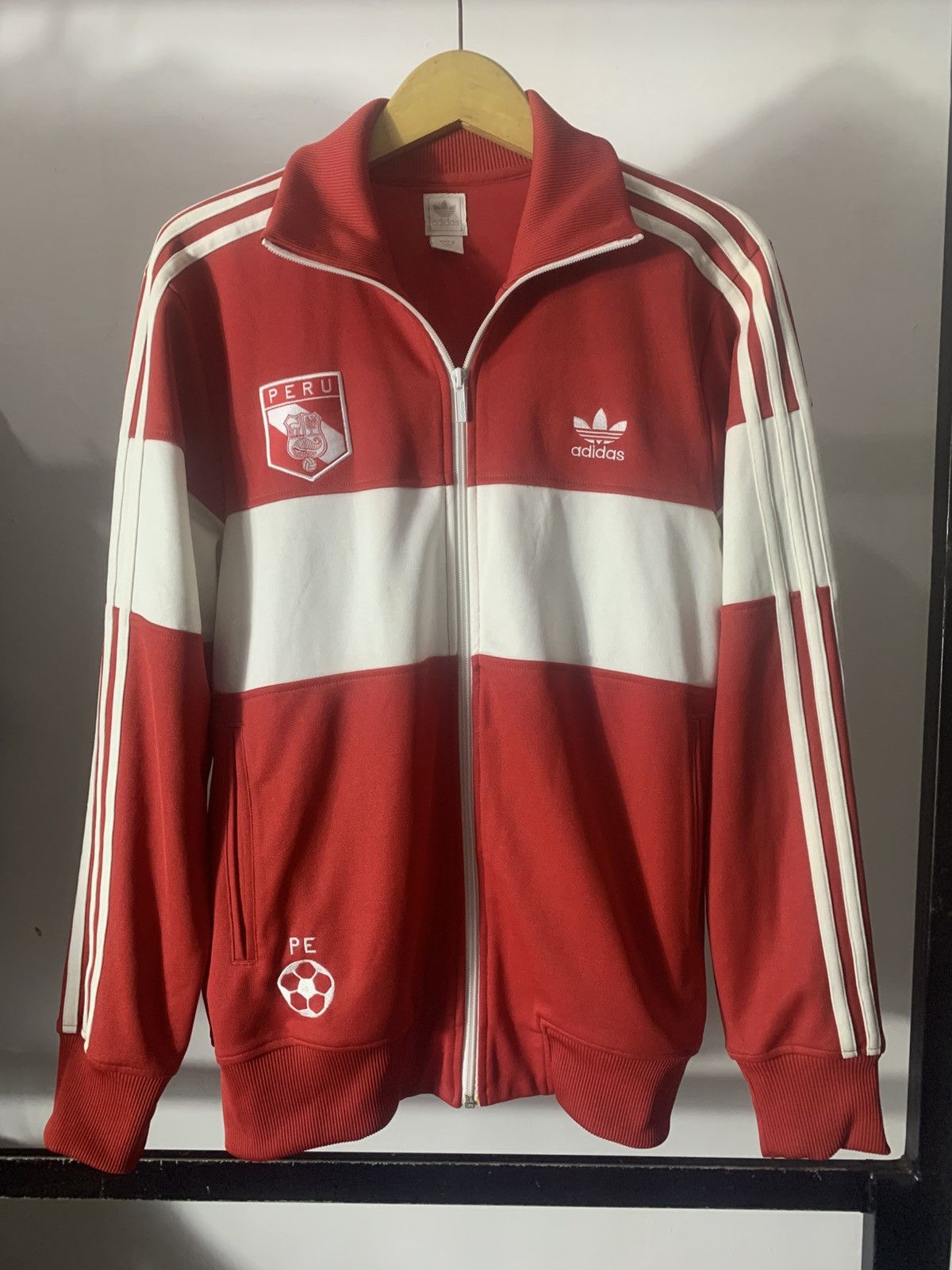 Adidas Tracktop Adidas Peru Casual Streetwear Size US M / EU 48-50 / 2 - 1 Thumbnail