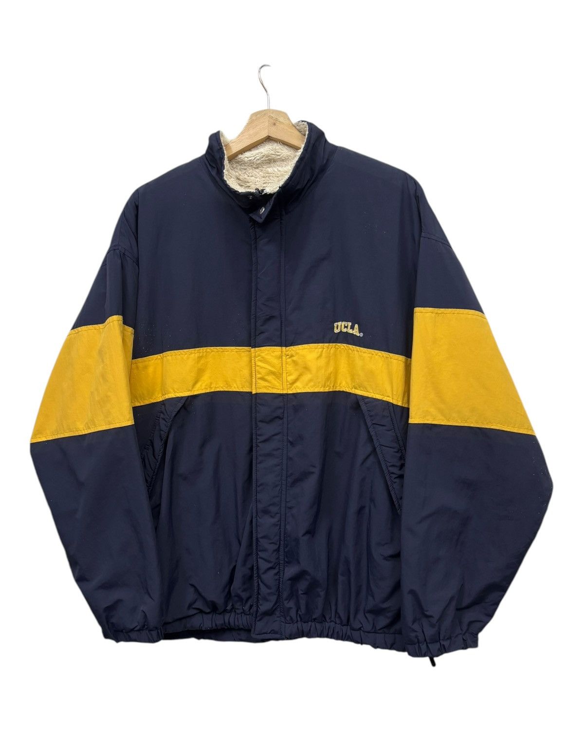 Japanese Brand 🔥VINTAGE UCLA REVERSIBLE NYLON FLEECE JACKET Size US L / EU 52-54 / 3 - 4 Thumbnail