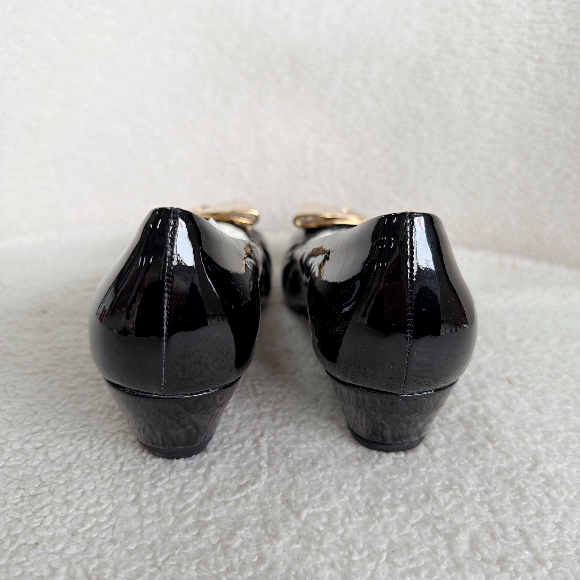 Salvatore Ferragamo Ferragamo Black Patent Leather Pumps Size 6 Size US 6 / IT 36 - 4 Thumbnail