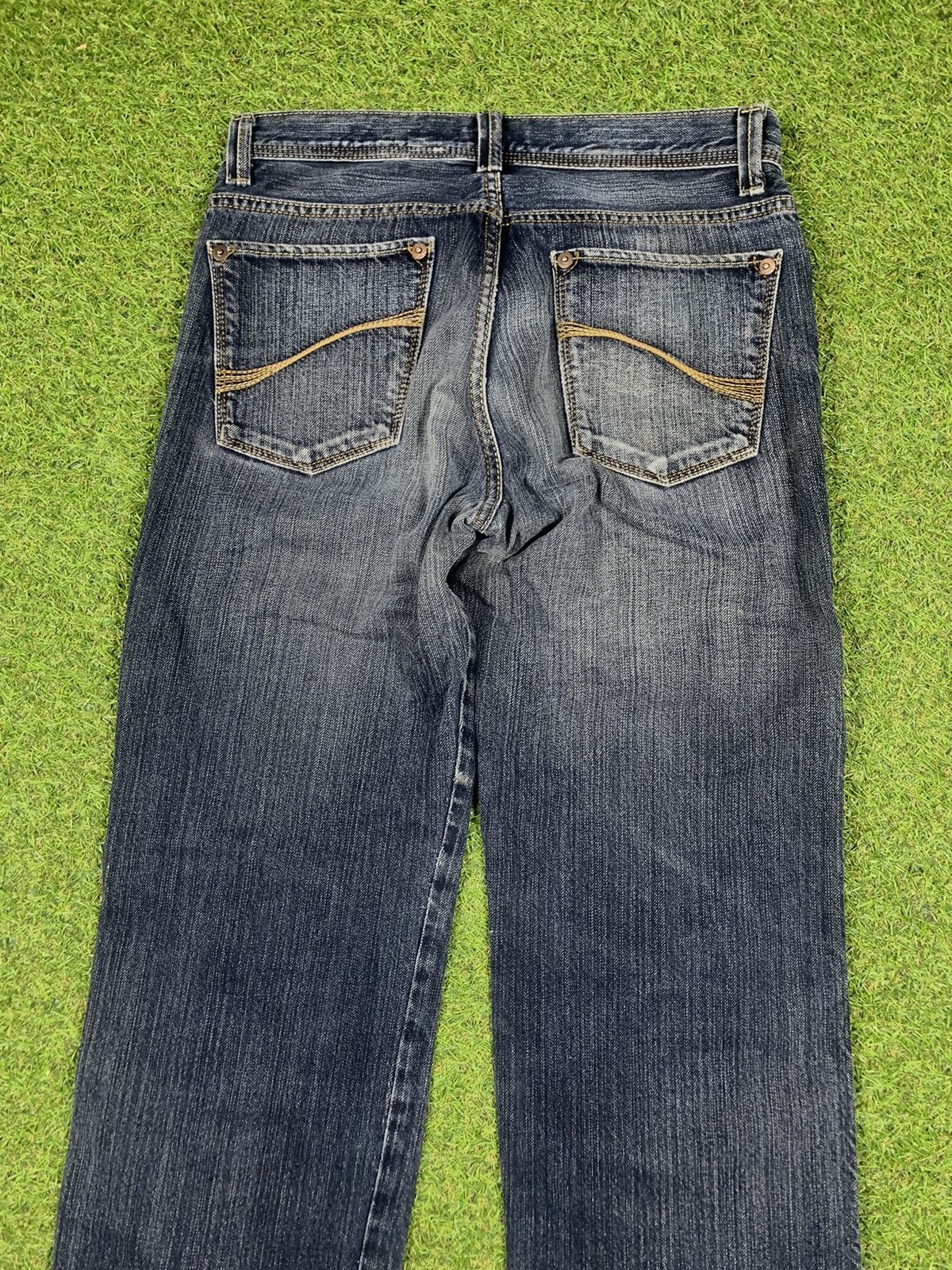 DKNY Vintage DKNY Japanese jeans washed streetwear size 30x32 Size US 30 / EU 46 - 2 Thumbnail
