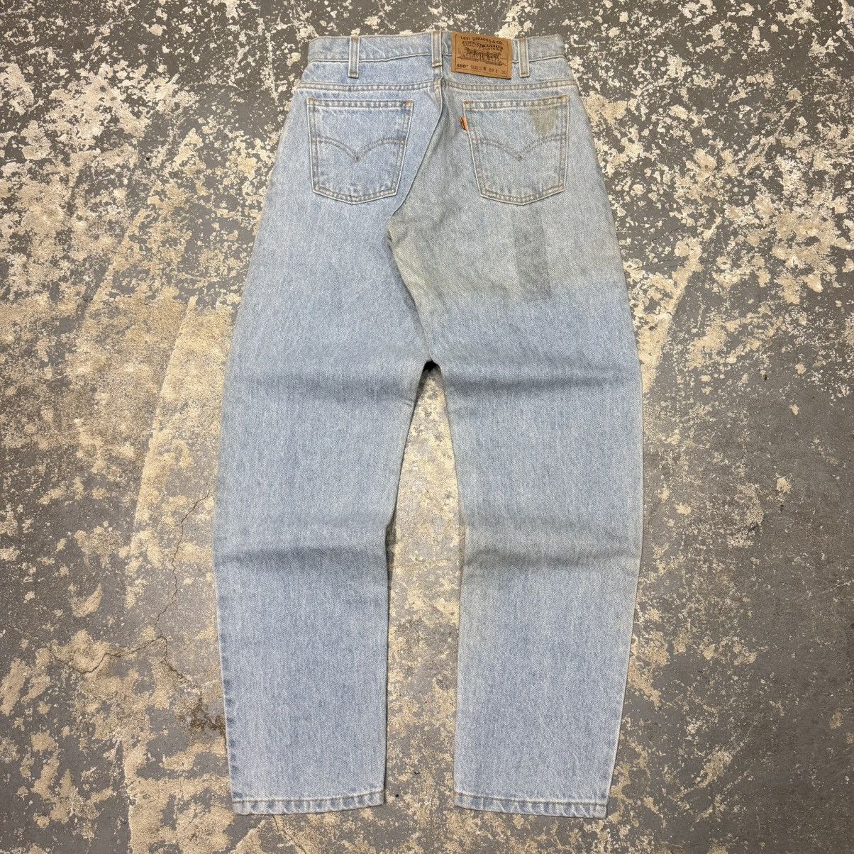 Levi's Vintage Levi’s 550 Light Wash Blue Denim Jeans USA NWOT Size US 27 - 1 Thumbnail