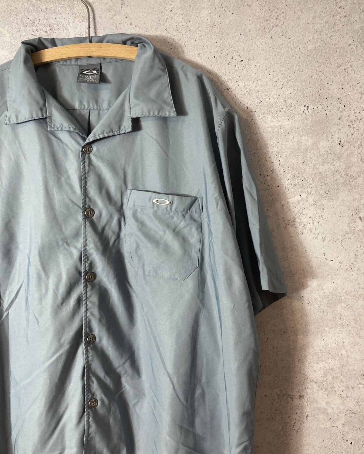 Oakley × Vintage 90’s Oakley Shirt button up Rayon Metal Logo Size US XL / EU 56 / 4 - 2 Thumbnail