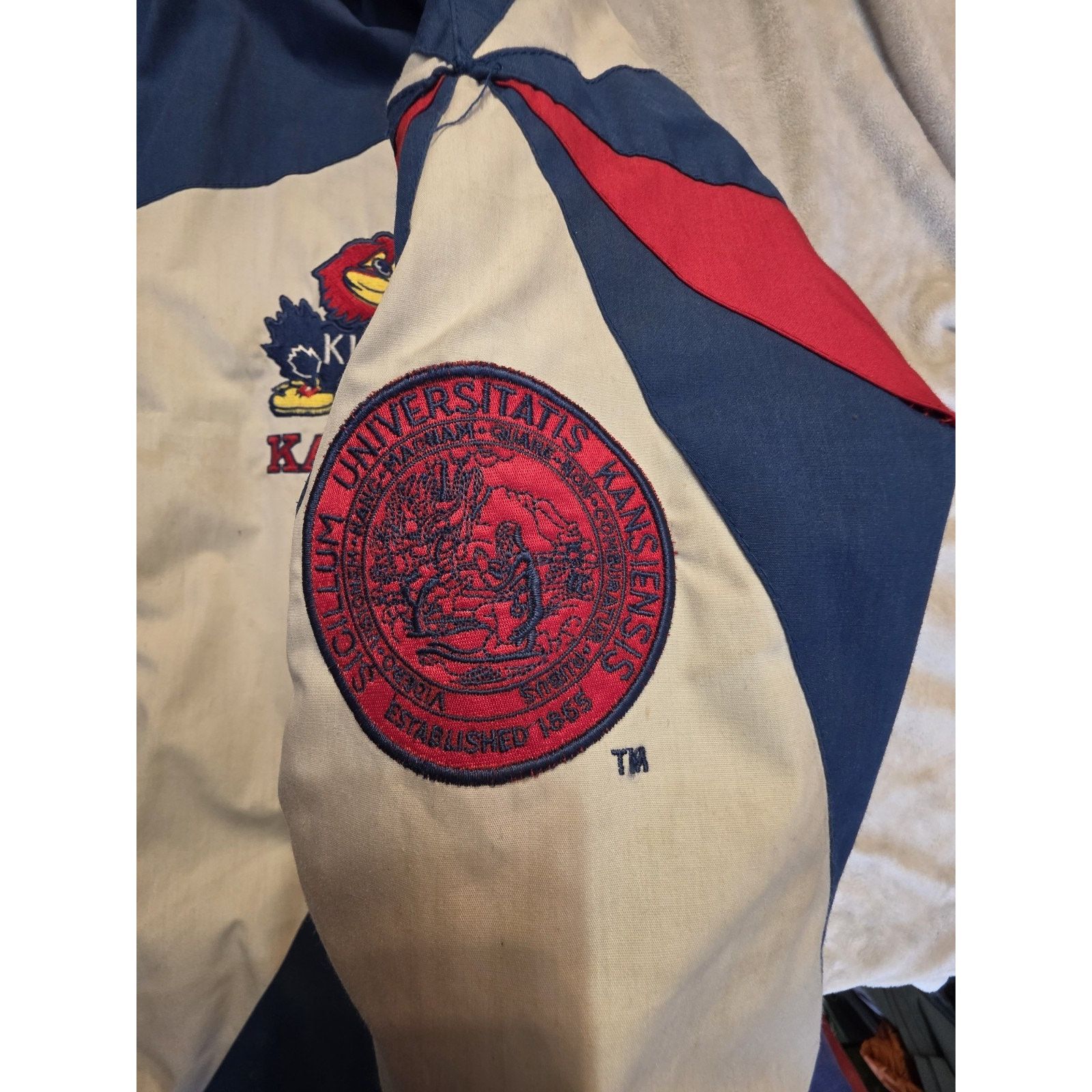 Other Kansas Jayhawks 90s PRO PLAYER puffer jacket XL blue red Size US XL / EU 56 / 4 - 9 Thumbnail