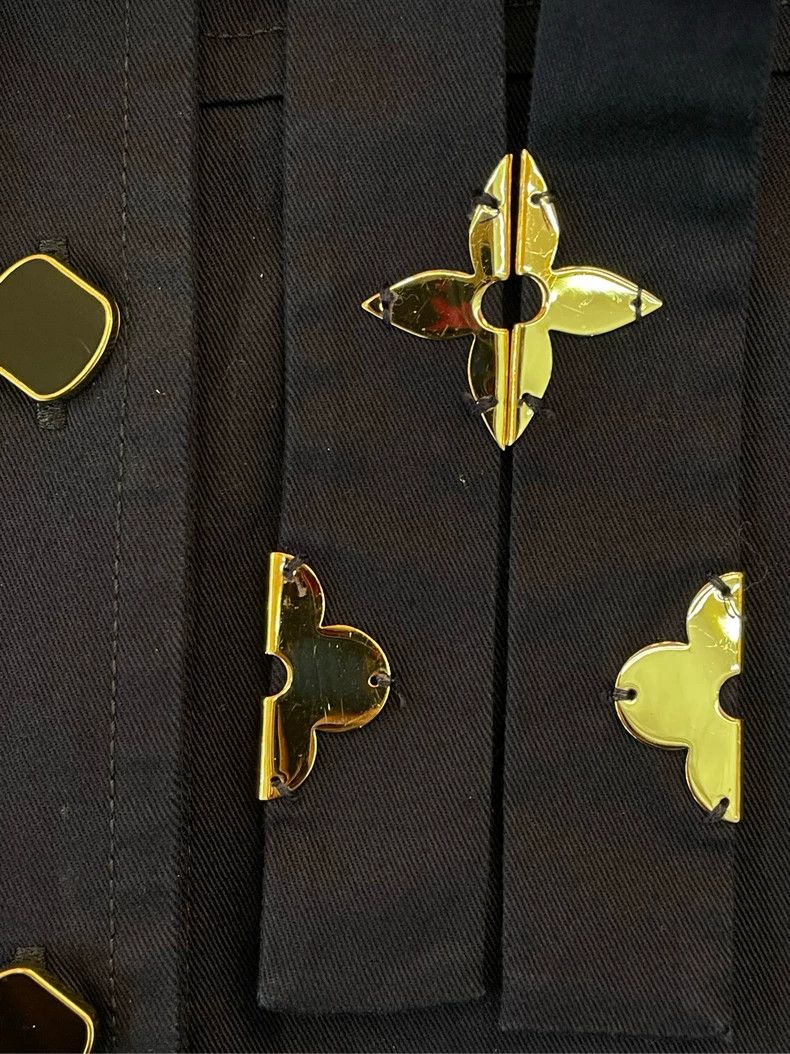 Louis Vuitton Louis Vuitton Sleeveless shirt with gold four-leaf clover t Size XS / US 0-2 / IT 36-38 - 9 Thumbnail