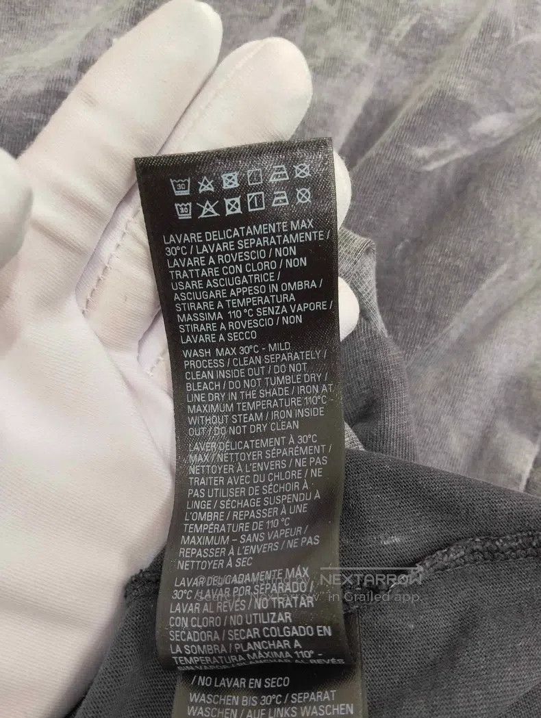 Balenciaga Balenciaga T-shirt Size US S / EU 44-46 / 1 - 5 Thumbnail