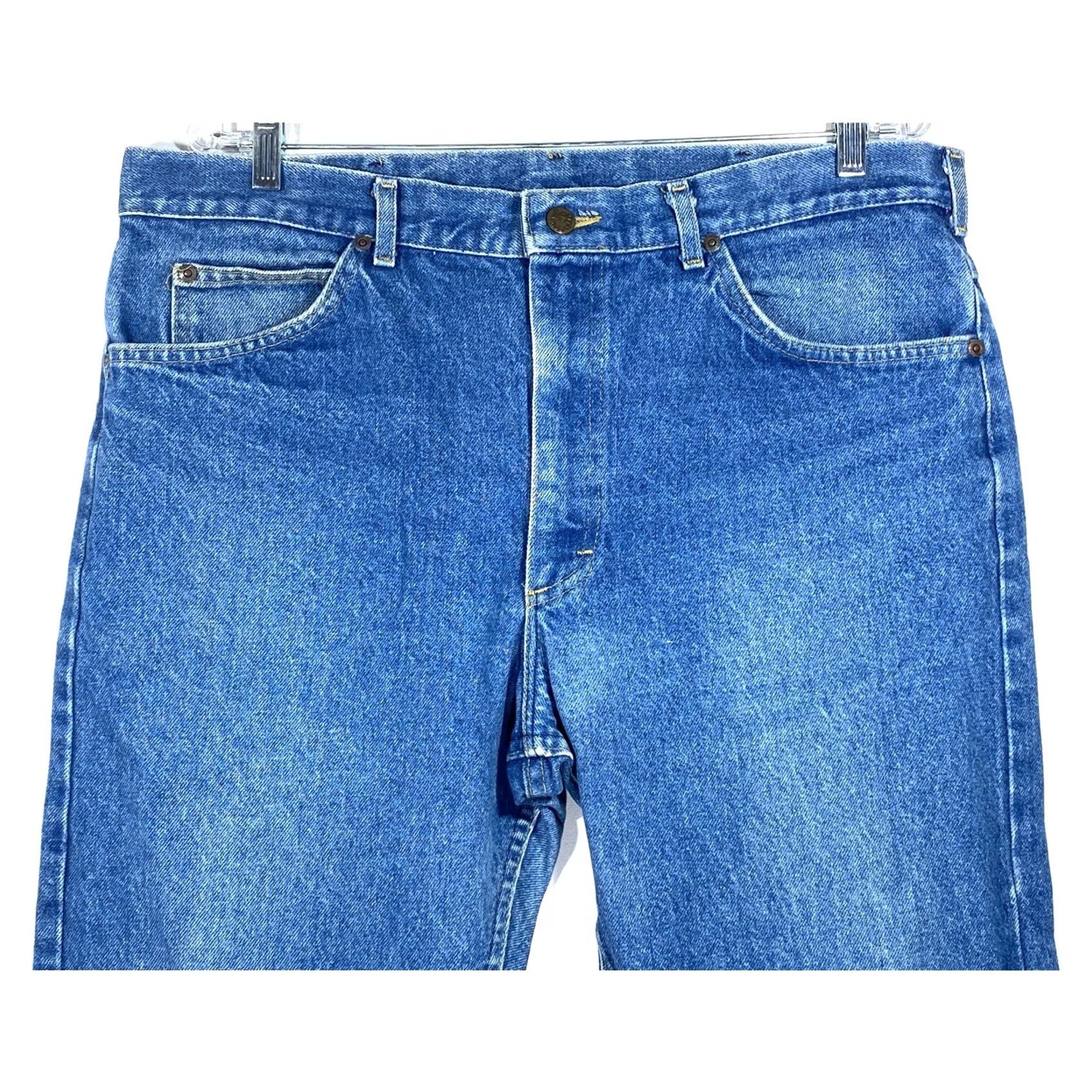 Lee VINTAGE Lee Jeans USA 37x27.5 Straight Leg Mens 5-Pocket Denim Blue Medium Wash High Rise Cotton USA Made Normcore Capsule Preppy Size US 37 - 3 Thumbnail