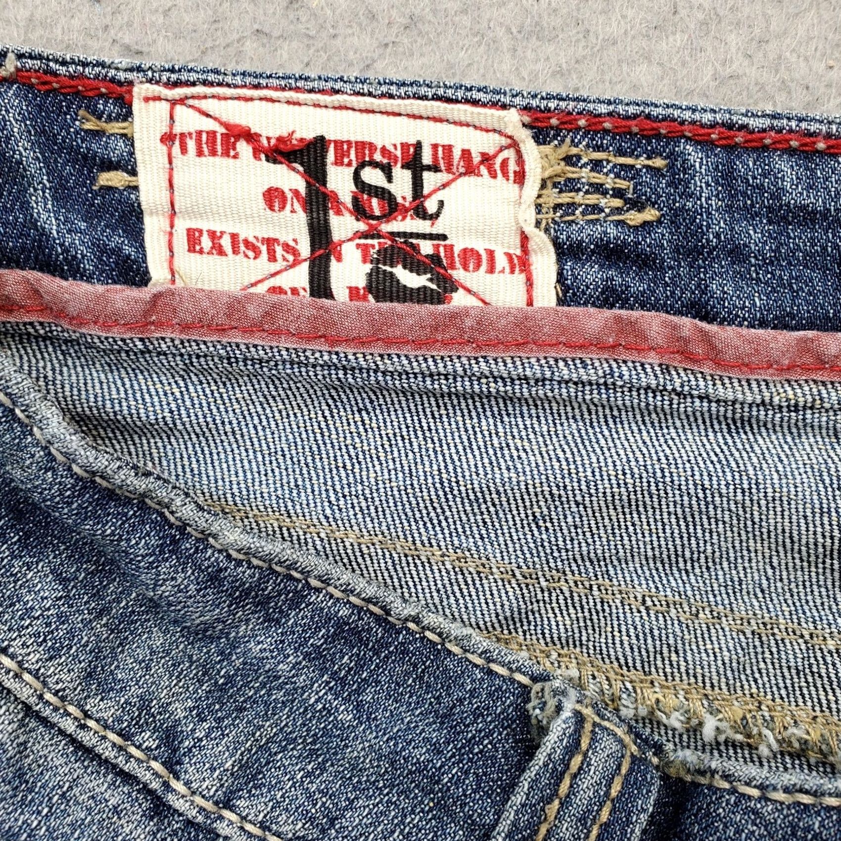 Vintage 1st Kiss Chino Shorts Womens 3 Blue Denim Distressed Regular Fit 5-Pocket Design. Size 26" / US 2 / IT 38 - 7 Thumbnail