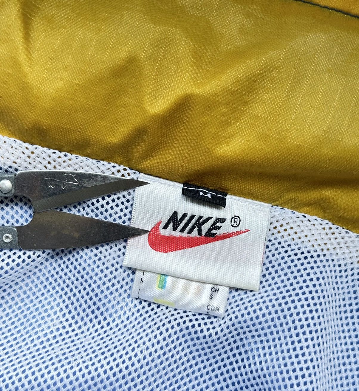 Nike Very Rare Nike Vintage Jacket Full Zip size S Size US S / EU 44-46 / 1 - 16 Thumbnail