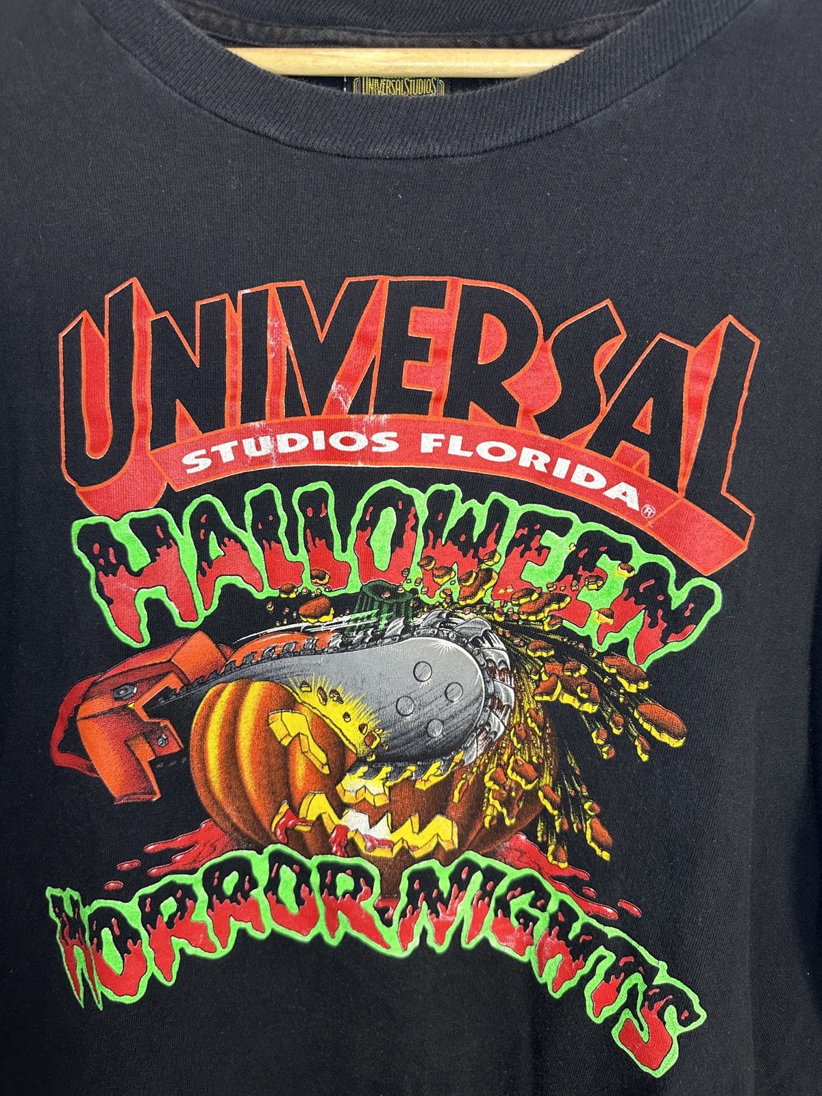 Universal Studios × Vintage Universal Studios HHN OG T shirt Size US XL / EU 56 / 4 - 2 Thumbnail