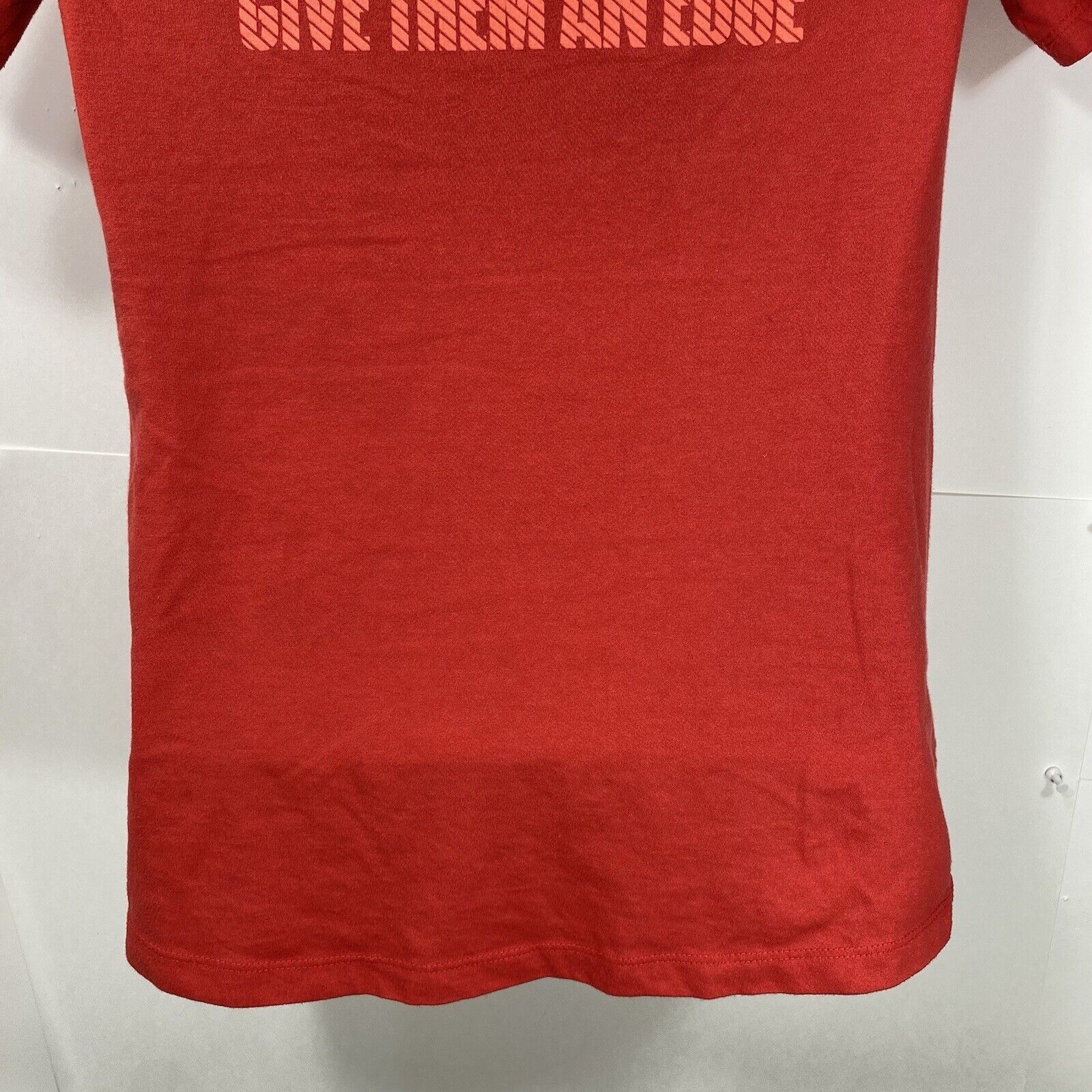 Under Armour Under Armour Small Loose Fit Graphic T Shirt Give Them Edge Size S / US 4 / IT 40 - 8 Thumbnail