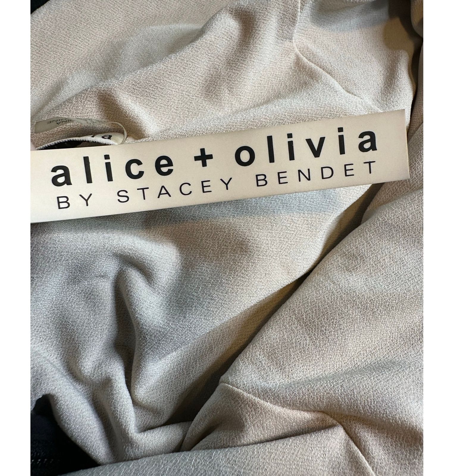 Alice + Olivia Alice + Olivia Mia Black Lace Maxi Dress size 10 Size L / US 10 / IT 46 - 6 Thumbnail