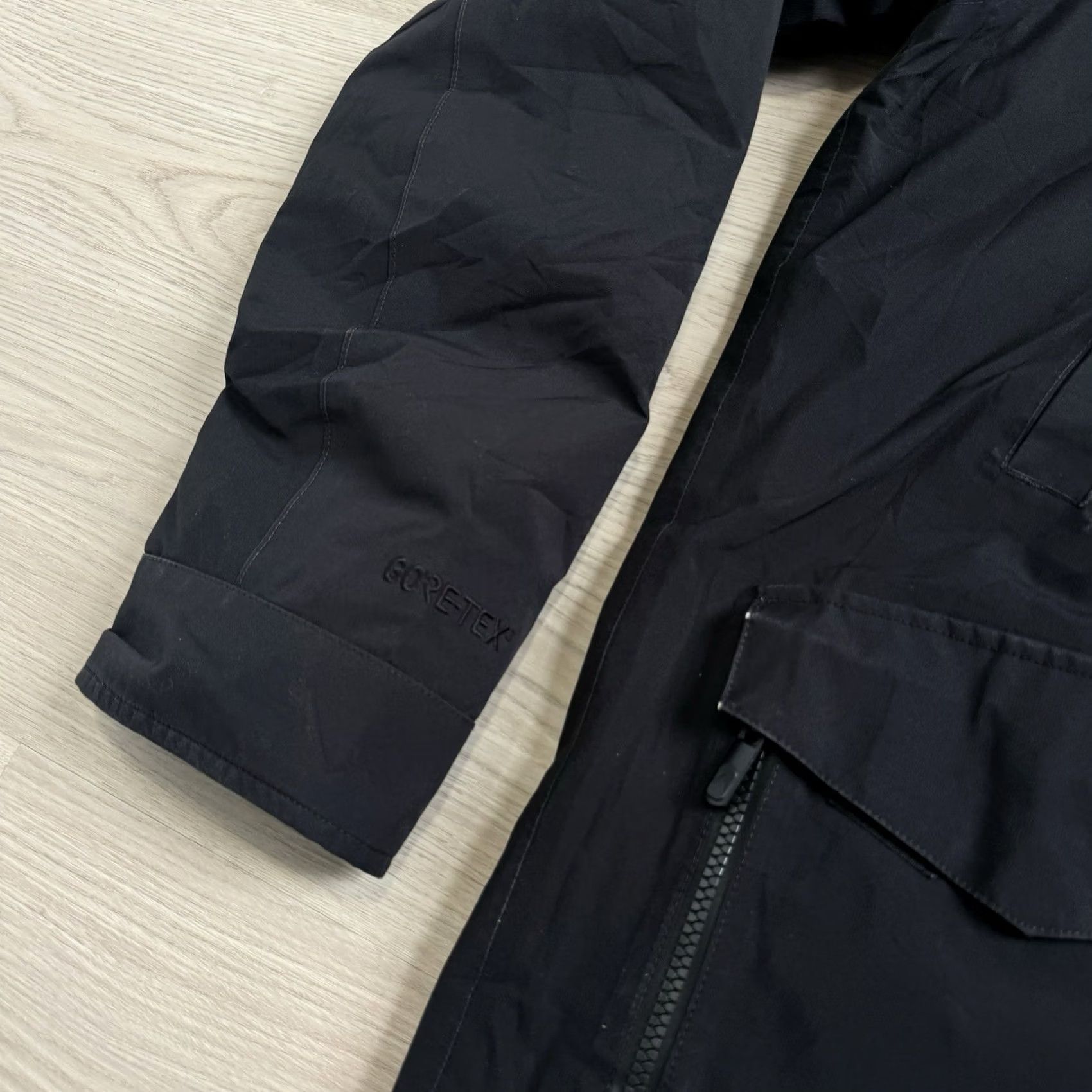 Burton VINTAGE Burton Black Parka Jacket Fur Hood Goretex Size Large Durable Goods Mens Size US L / EU 52-54 / 3 - 4 Thumbnail