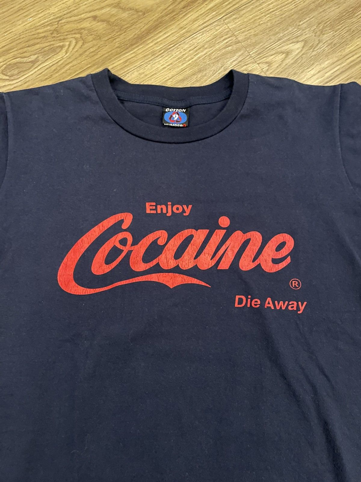 Vintage Vintage Enjoy Cocaine Die Away Coca Cola Parody Shirt Size US M / EU 48-50 / 2 - 2 Thumbnail