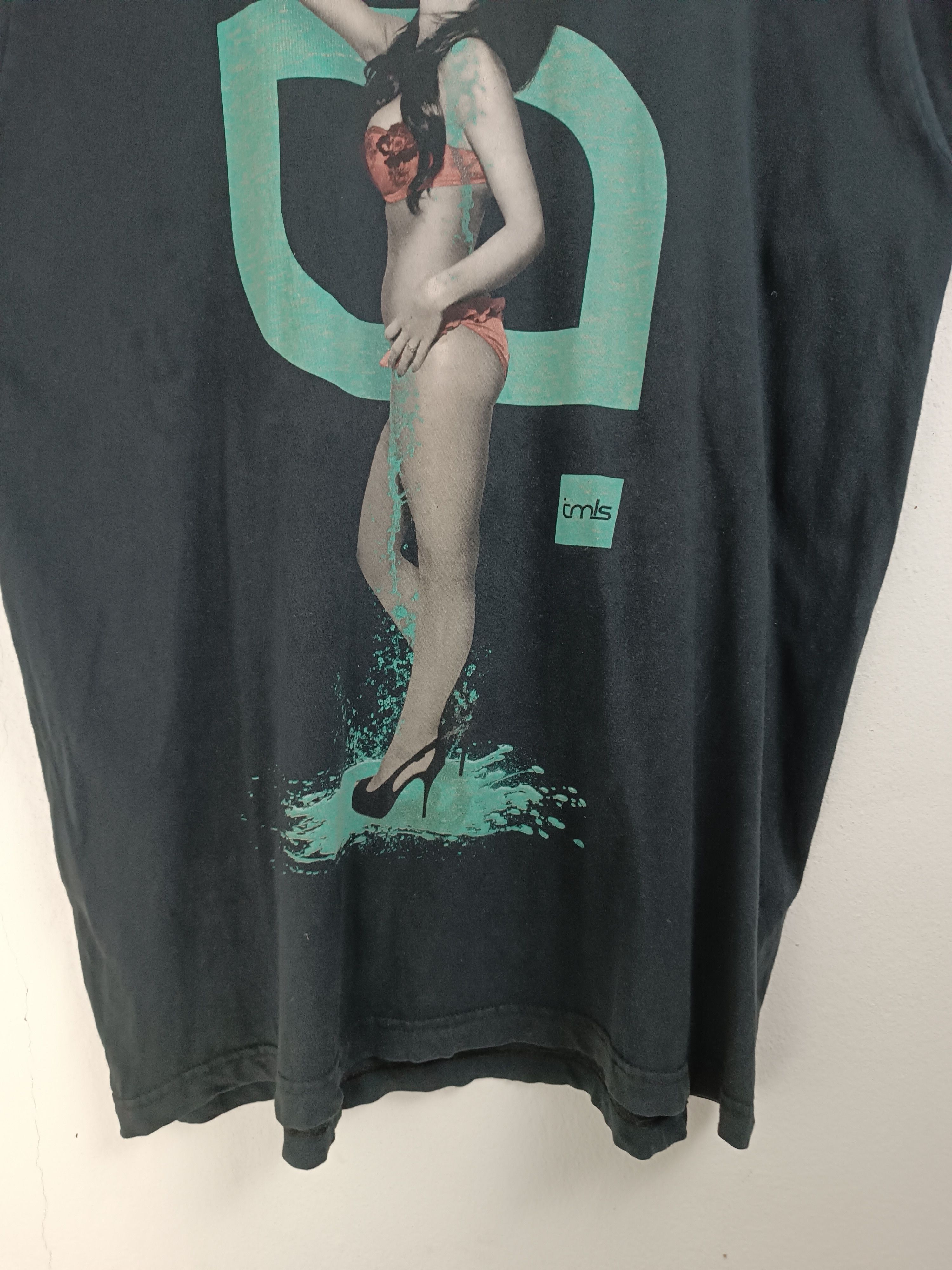Vintage VINTAGE FADED TOO MANY LOOSE STRINGS SEXY HUMOR DRINKS TEE Size US L / EU 52-54 / 3 - 9 Thumbnail