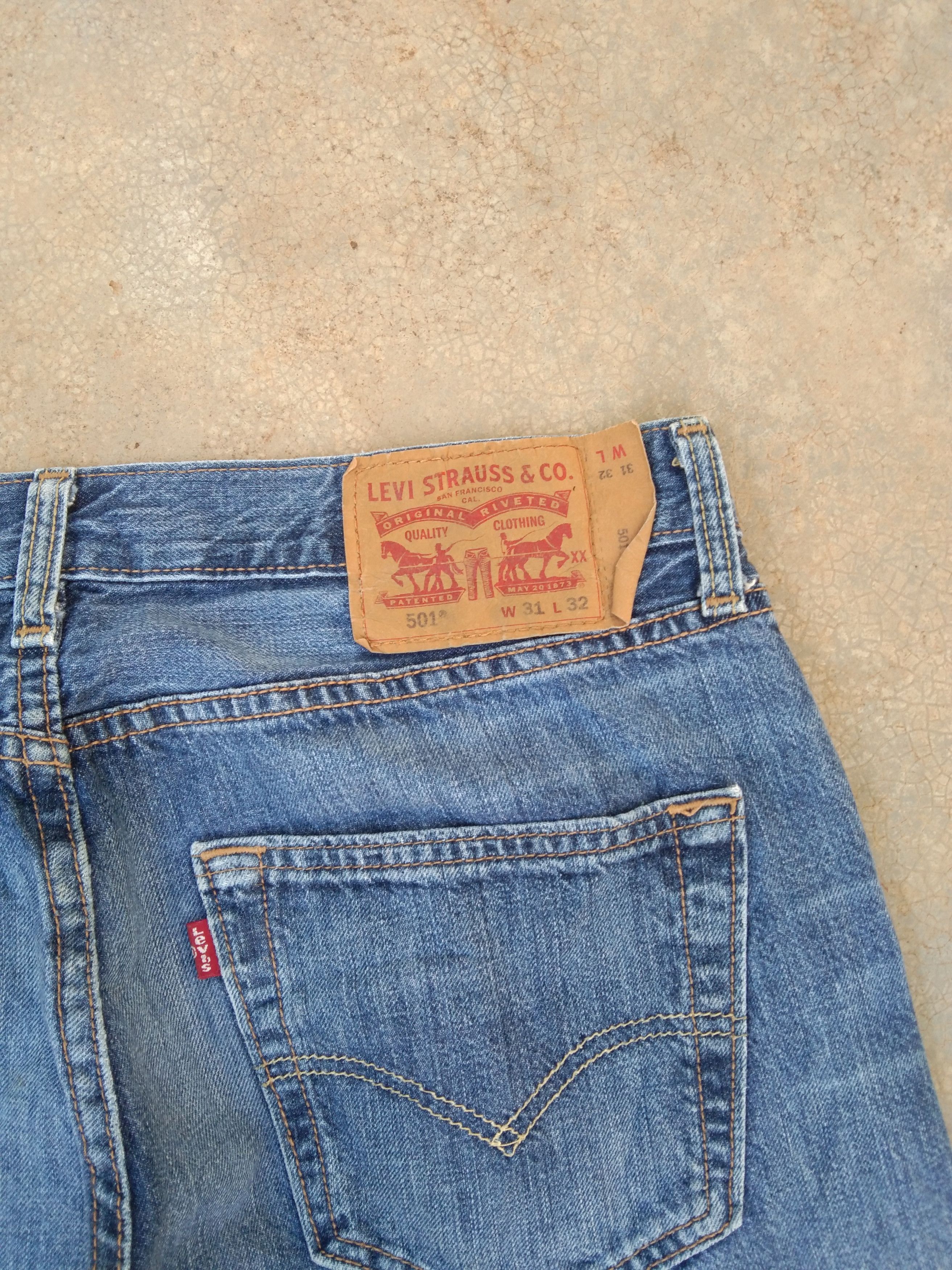 Levi's Vintage Levi's 501 Distressed Jeans 31x32 Size US 31 - 3 Thumbnail