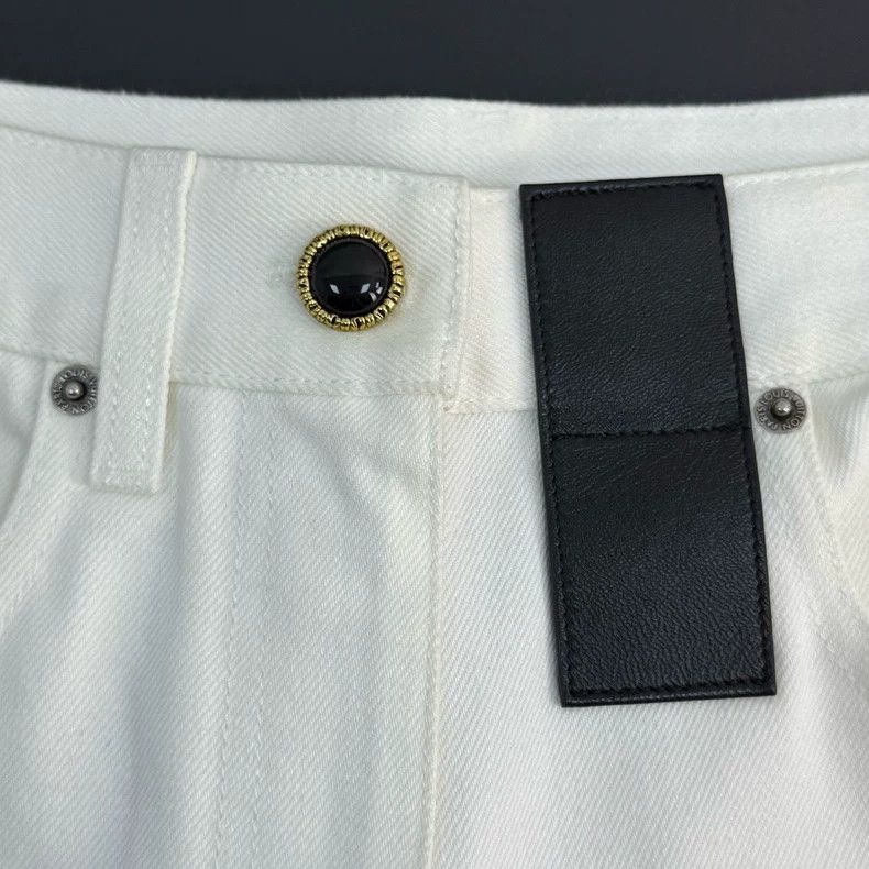 Louis Vuitton Louis Vuitton White presbyopic leather jeans 2505-Nextarrow Size US 36 / EU 52 - 8 Thumbnail