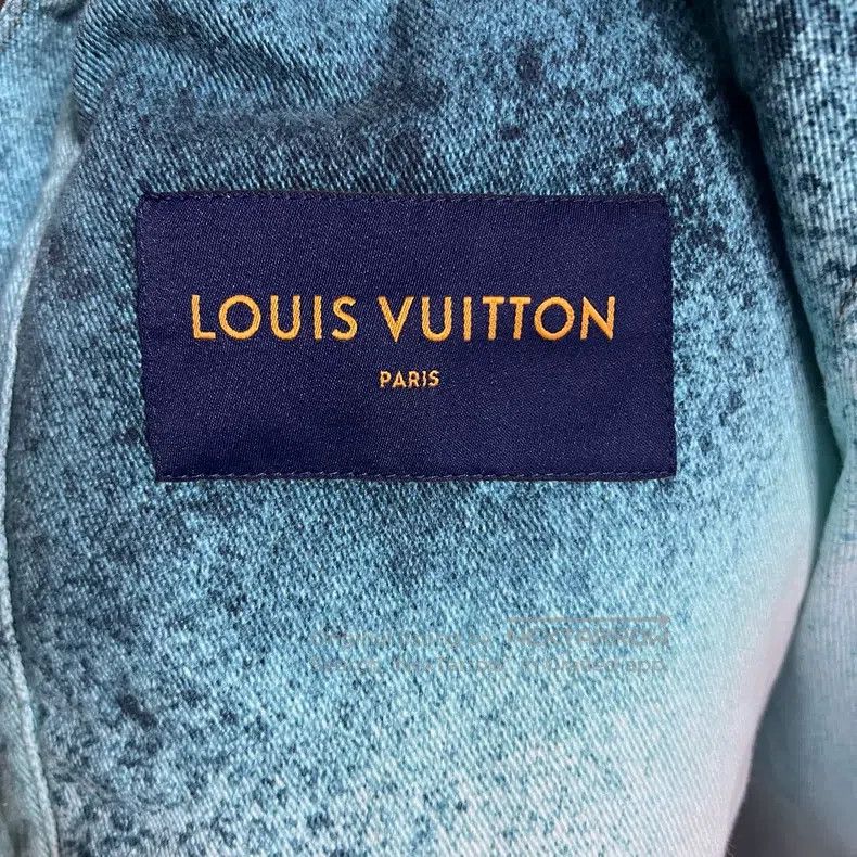 Louis Vuitton Louis Vuitton White spray-painted single-breasted casual d Size US M / EU 48-50 / 2 - 2 Thumbnail