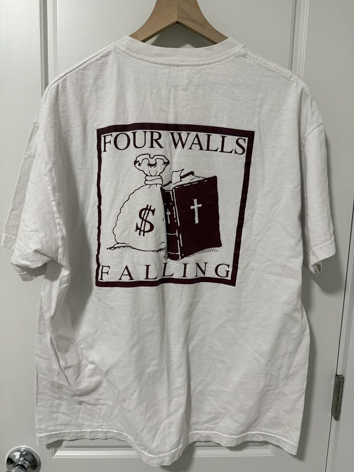 Band Tees FOUR WALLS FALLING Size US XL / EU 56 / 4 - 3 Thumbnail