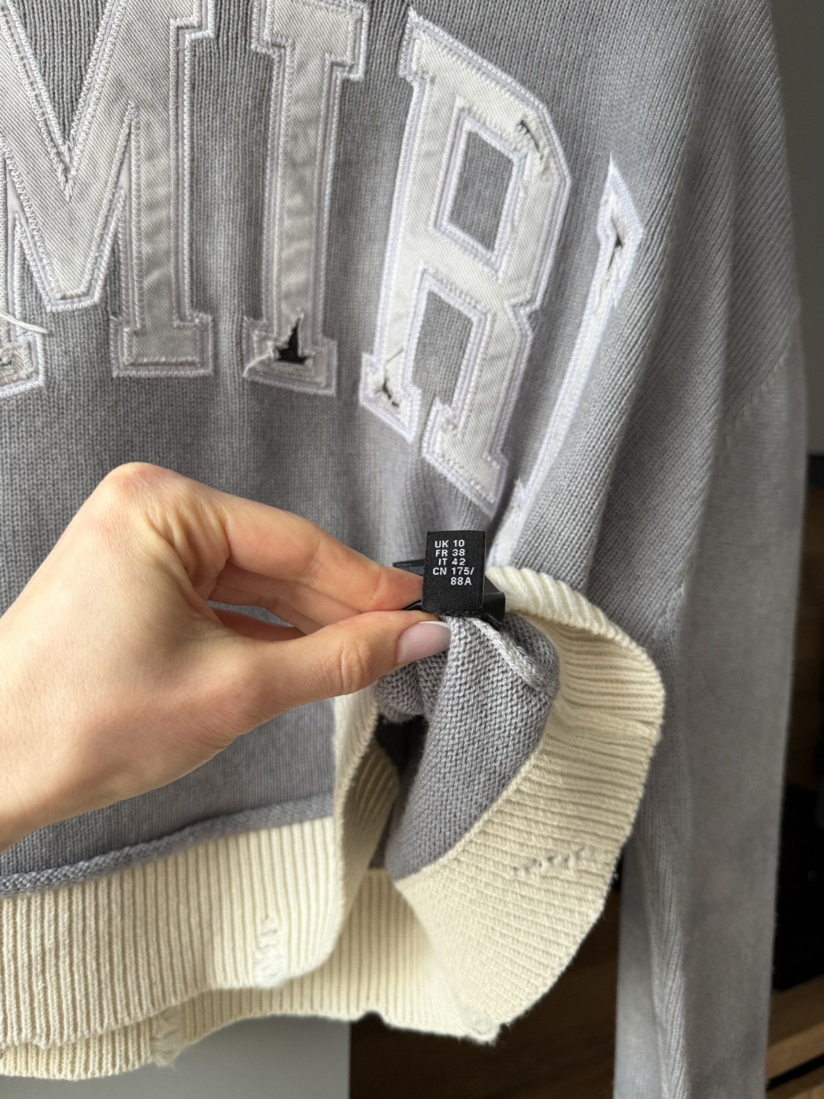 Amiri Amiri Vintage Cashmere Cropped Logo Embroidered Jumper Size M / US 6-8 / IT 42-44 - 5 Thumbnail